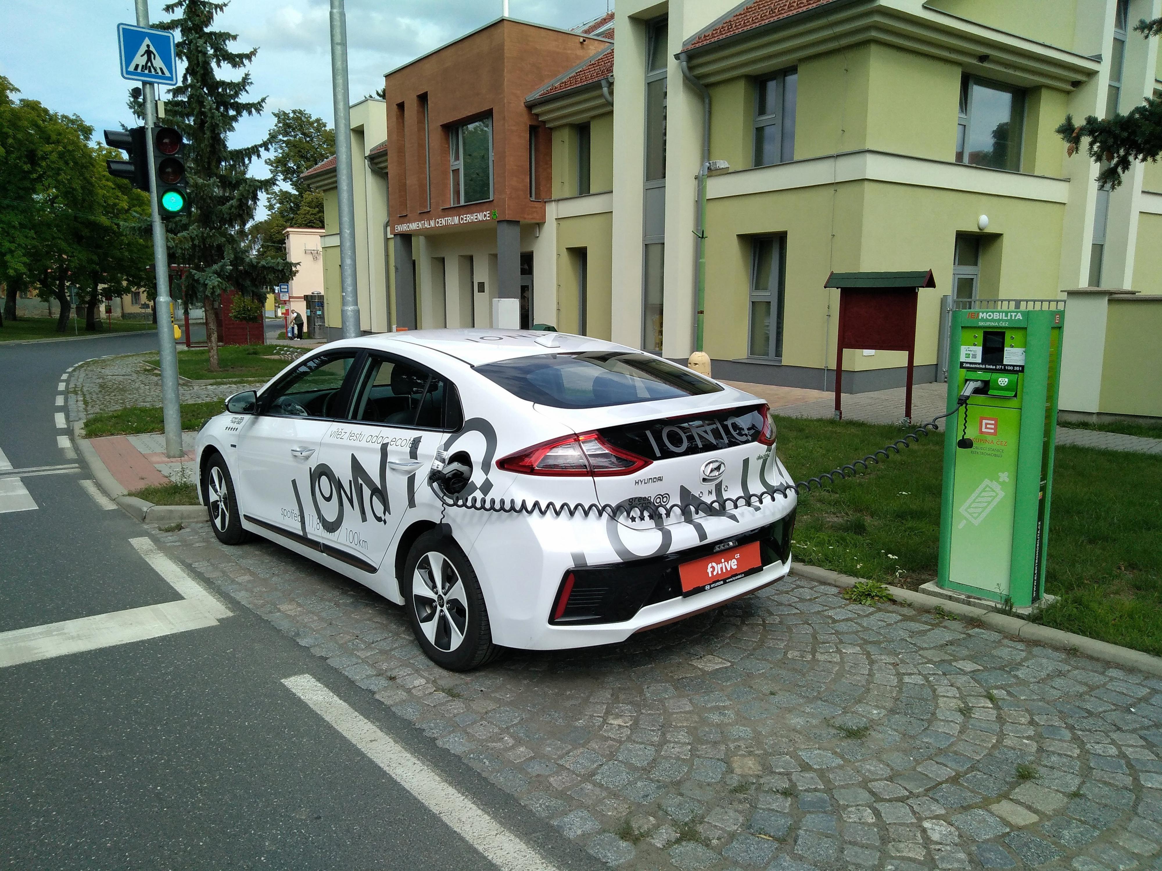 Nabíjecí stanice ČEZ foto 2