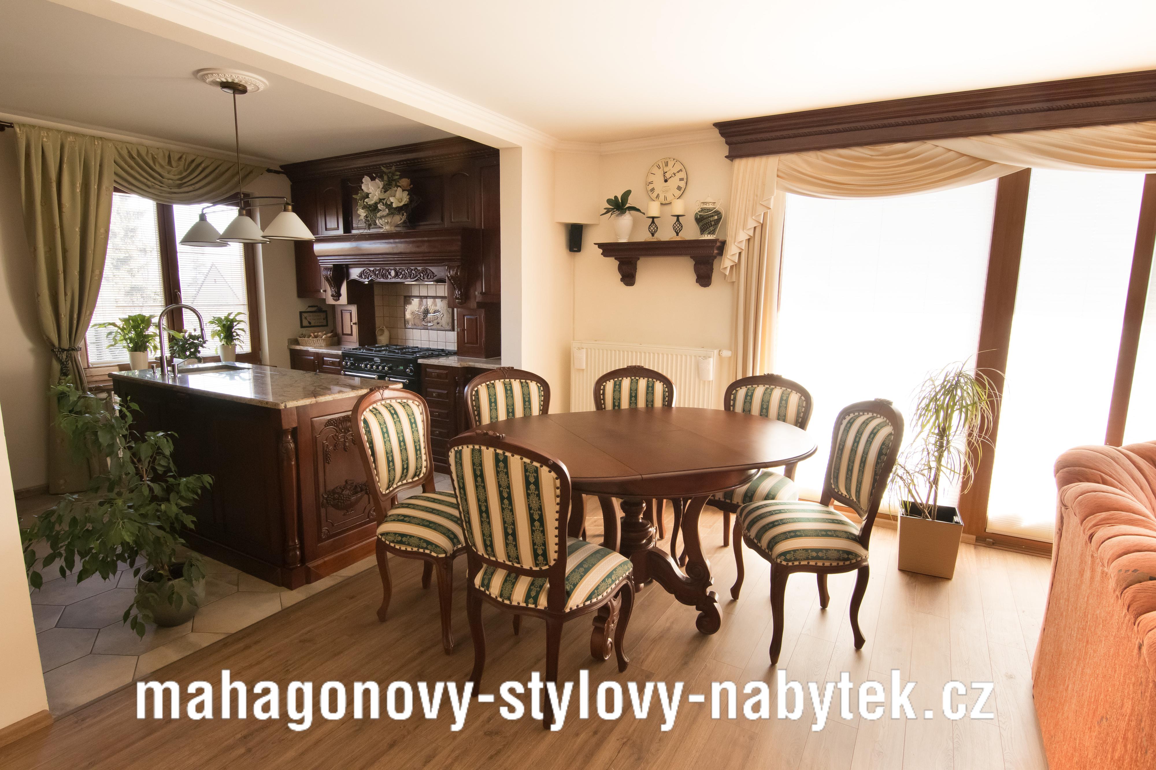Renáta Obermanová - Mahagonový stylový nábytek foto 2