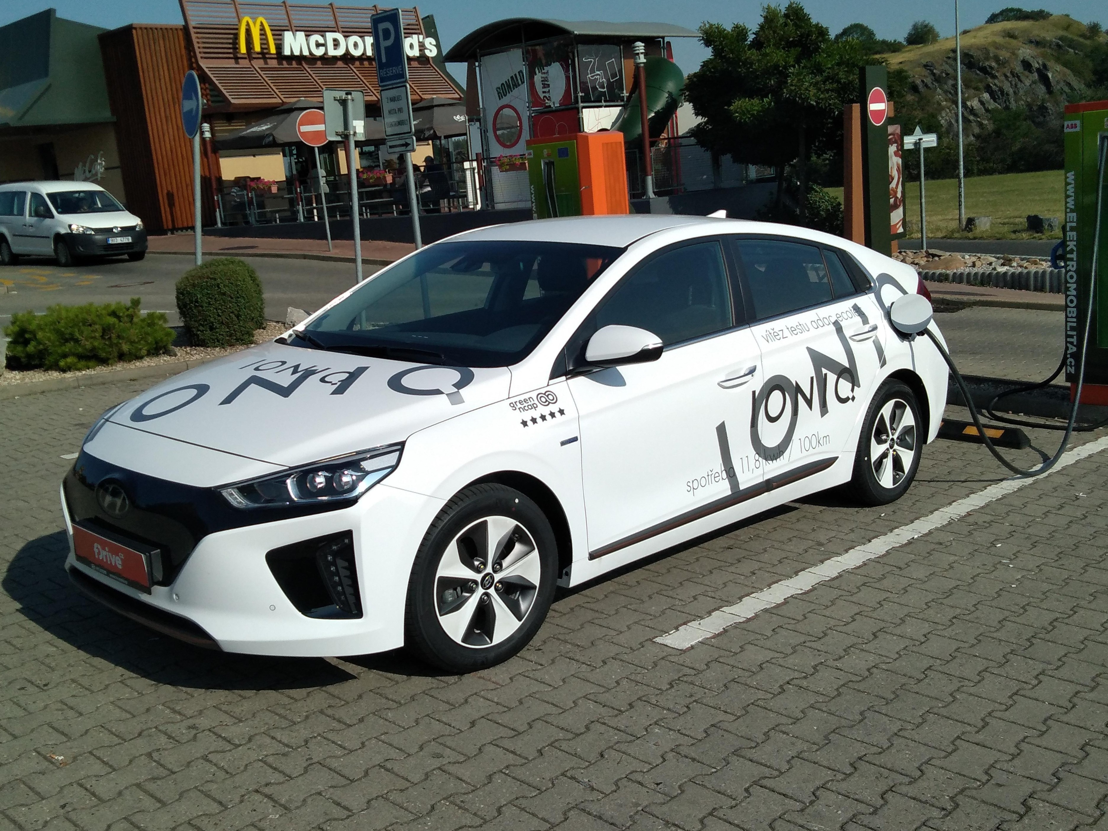 Nabíjecí stanice ČEZ