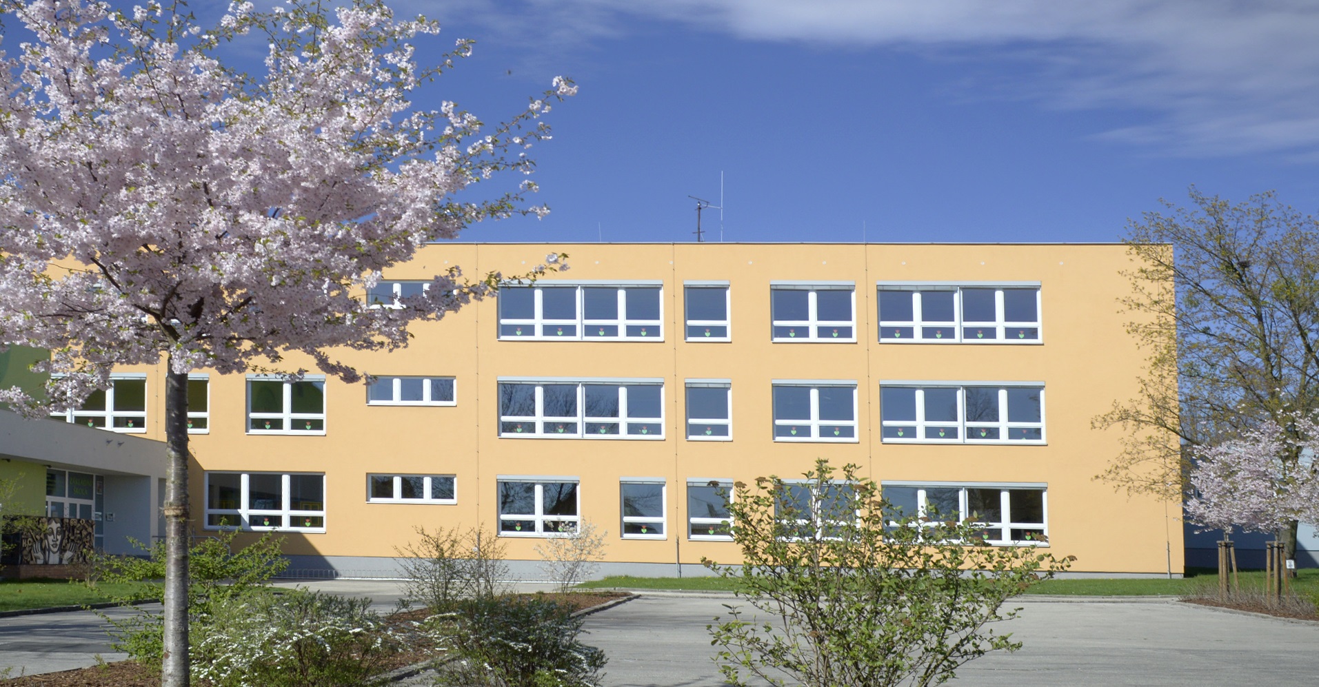 ZŠ a MŠ Neplachovice