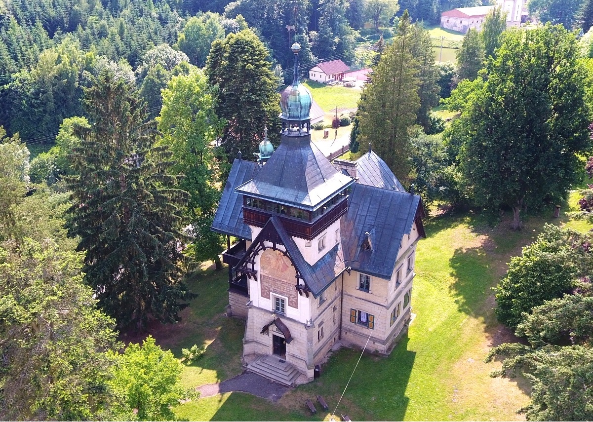 Hrubá Skála - obecní úřad foto 3