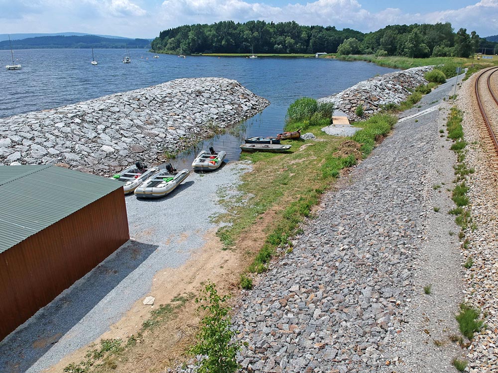 Půjčovna motorových člunů Lipno foto 4