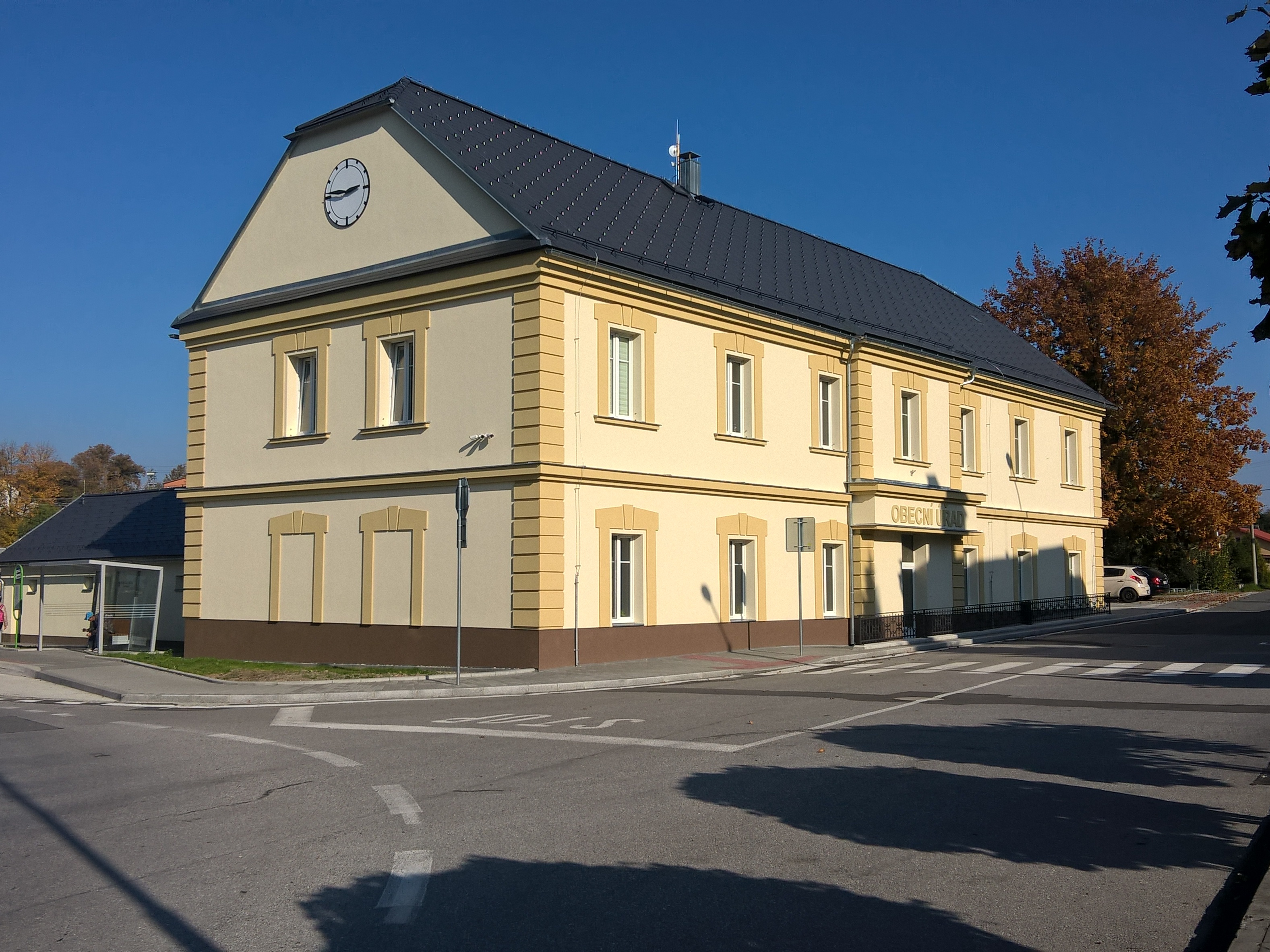Dolní Lutyně - obecní úřad foto 2