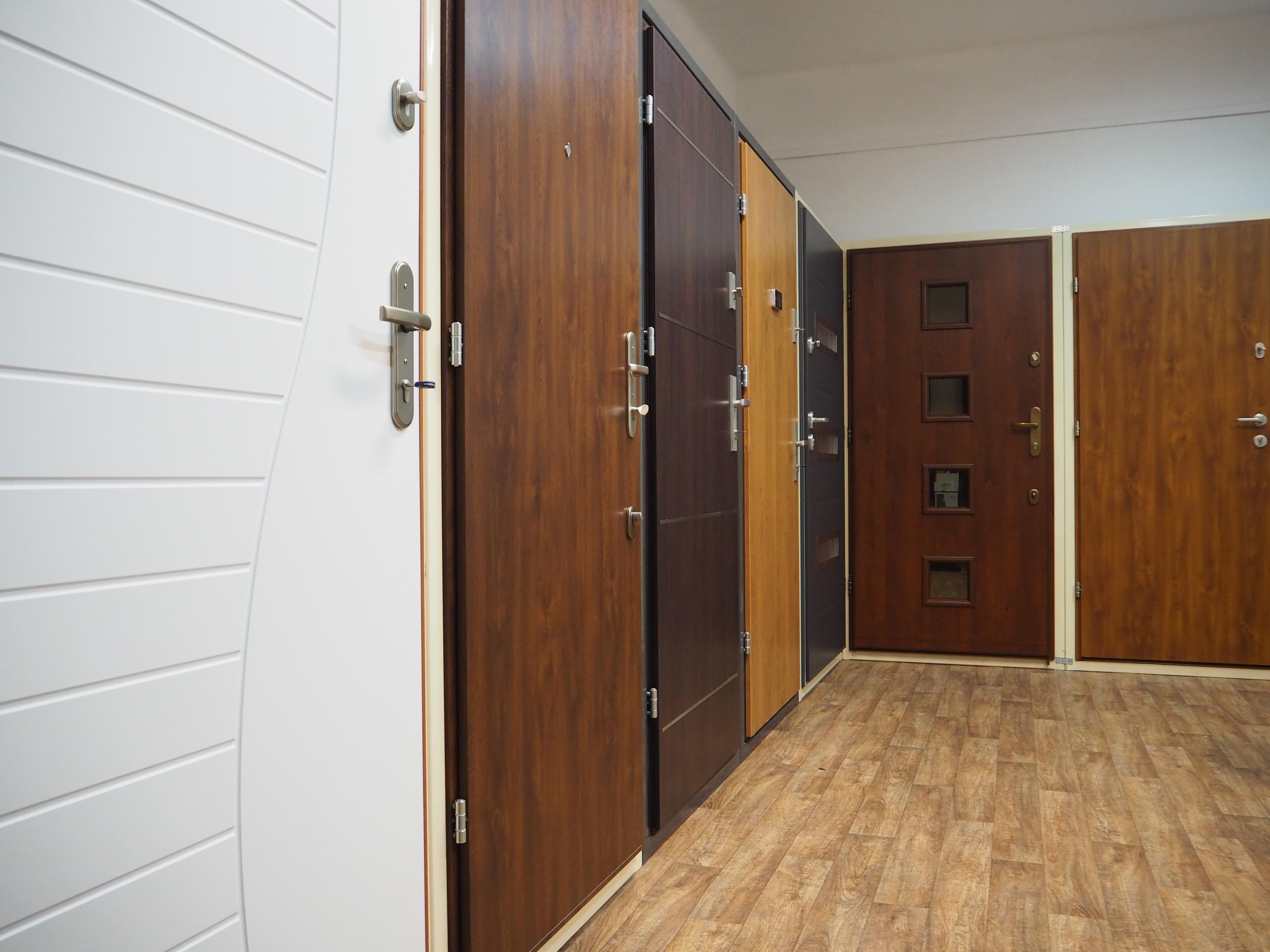 D&L mont CZ s.r.o. - Bezpečnostní dveře foto 4