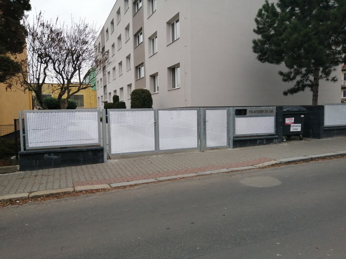HALAMOVI CZ s.r.o. - ŘEMESLNÉ ZÁMEČNICTVÍ foto 3