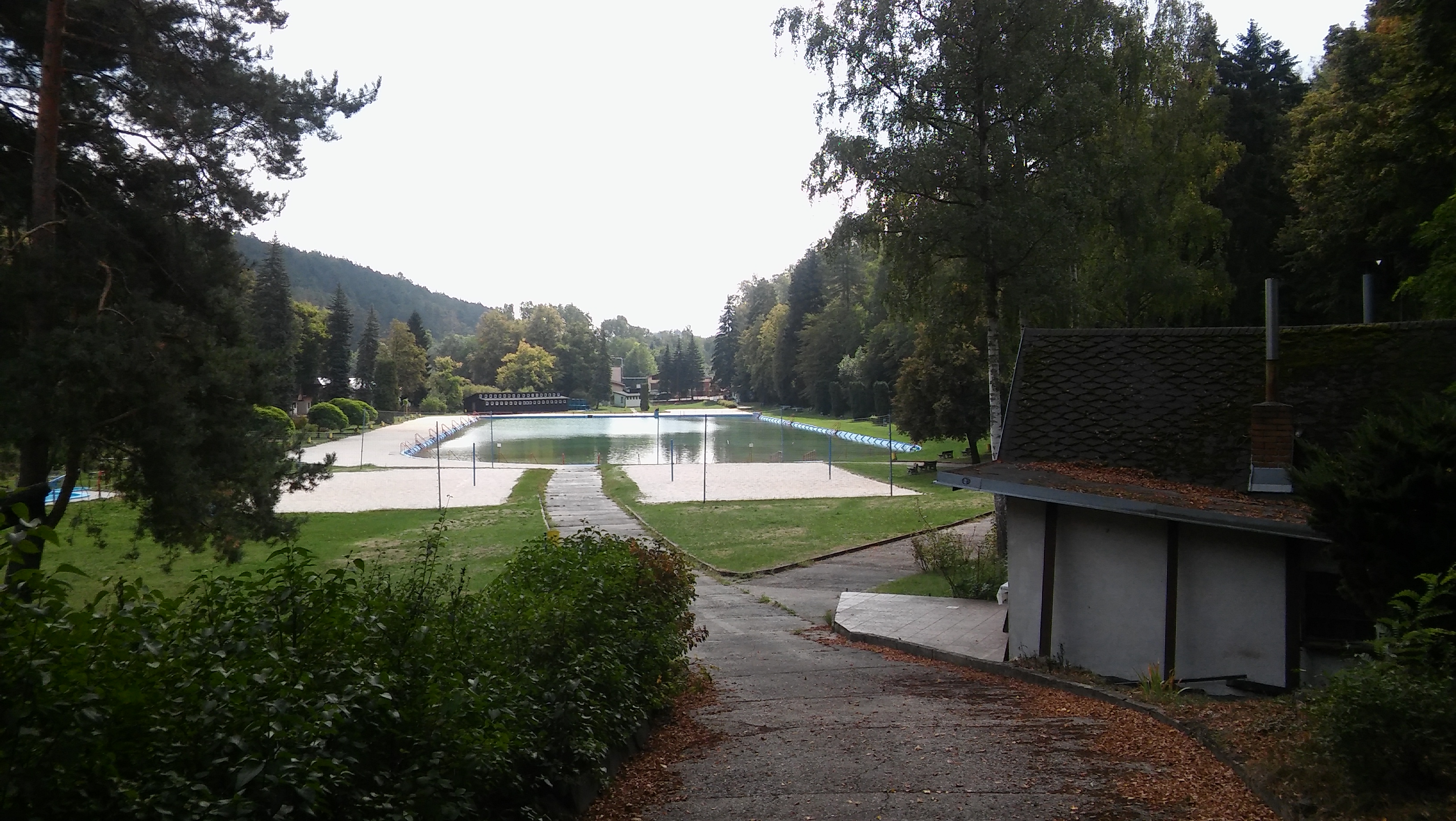 Město Bělá pod Bezdězem - městské koupaliště foto 5