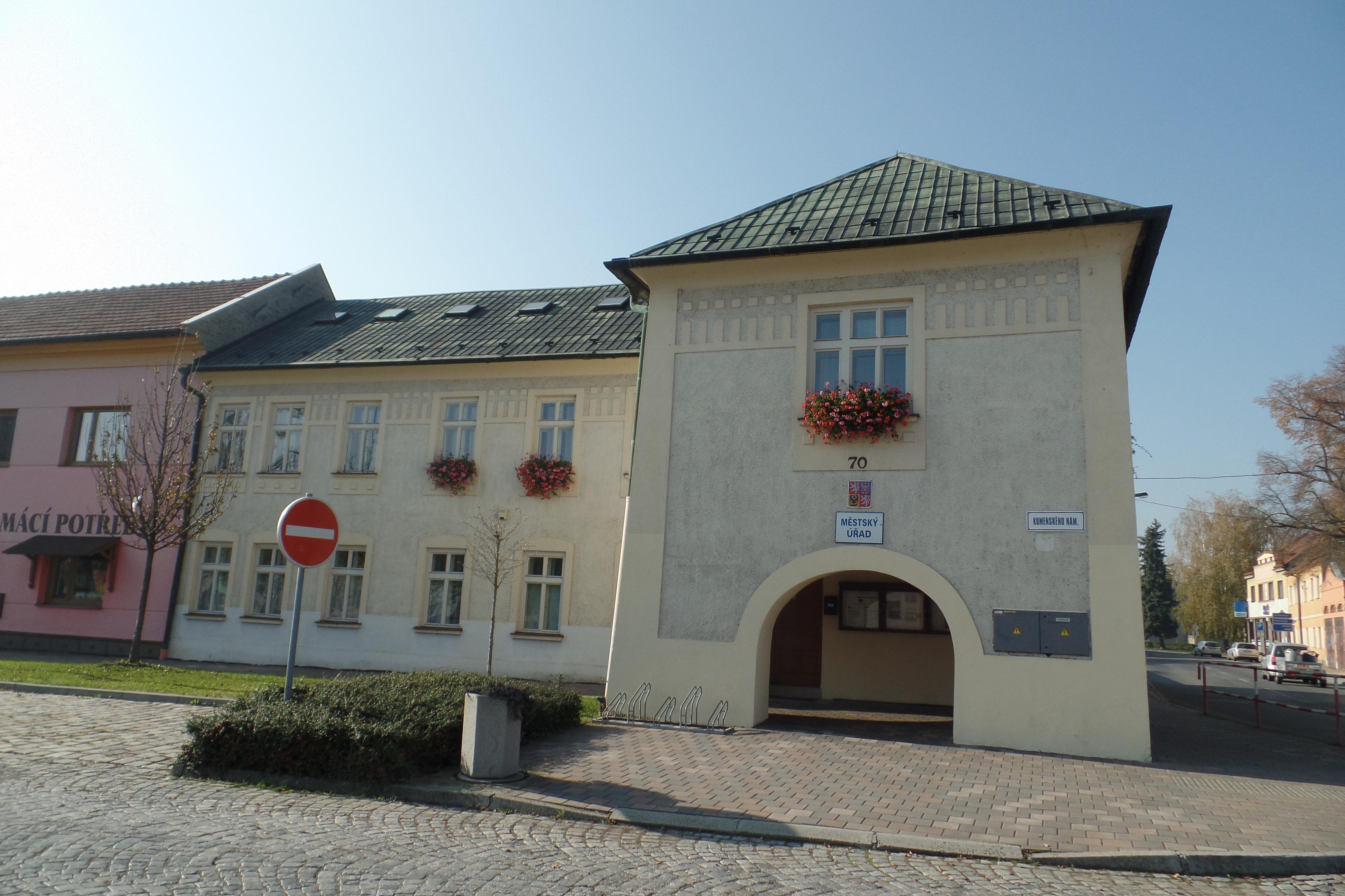 Němčice nad Hanou - městský úřad foto 2