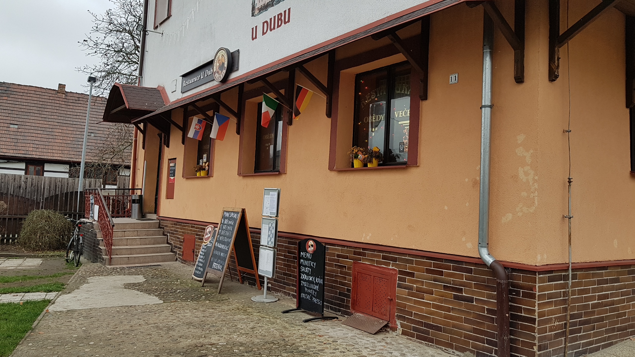 Restaurace U Dubu foto 3