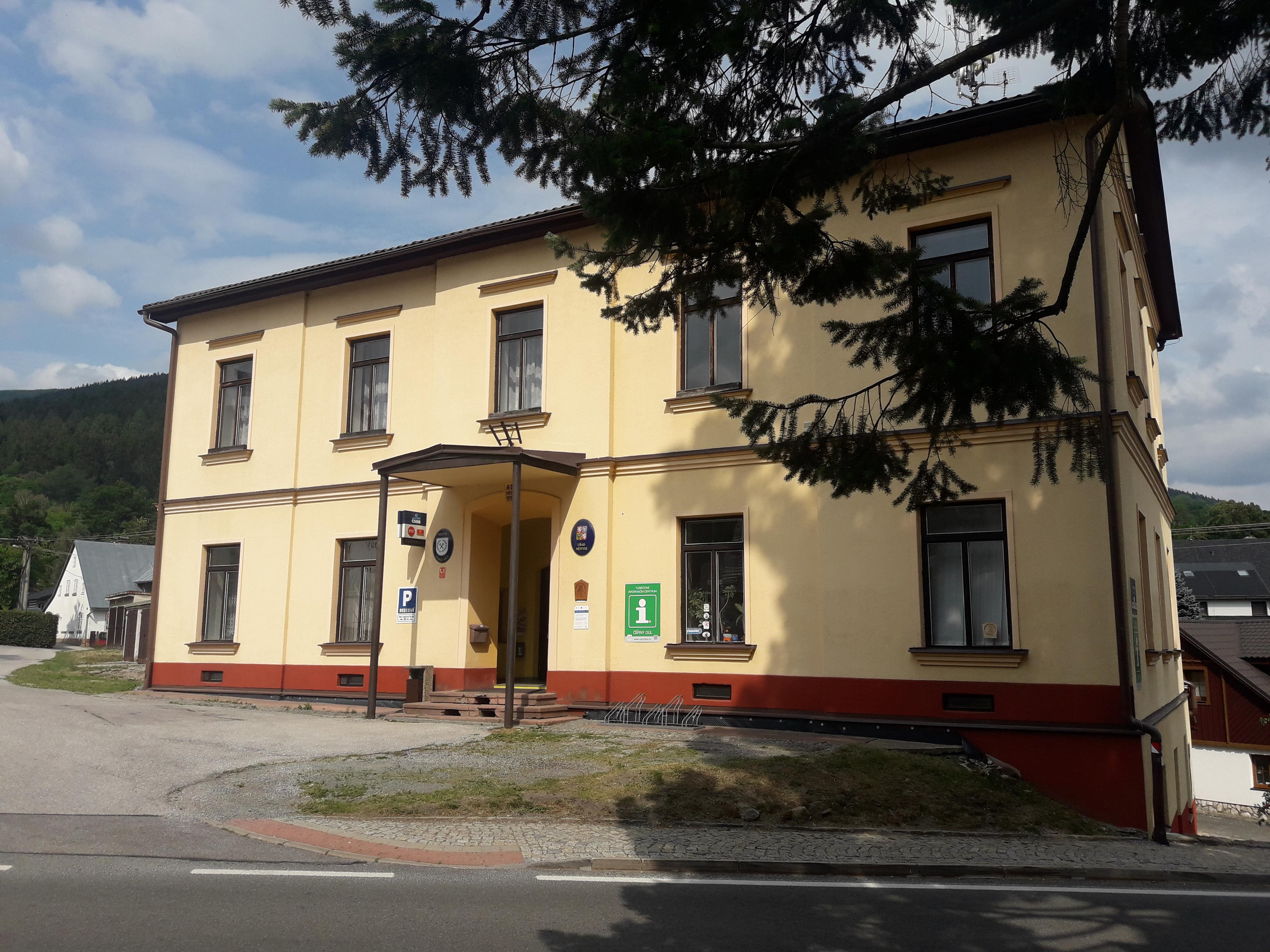 Černý Důl - úřad městyse