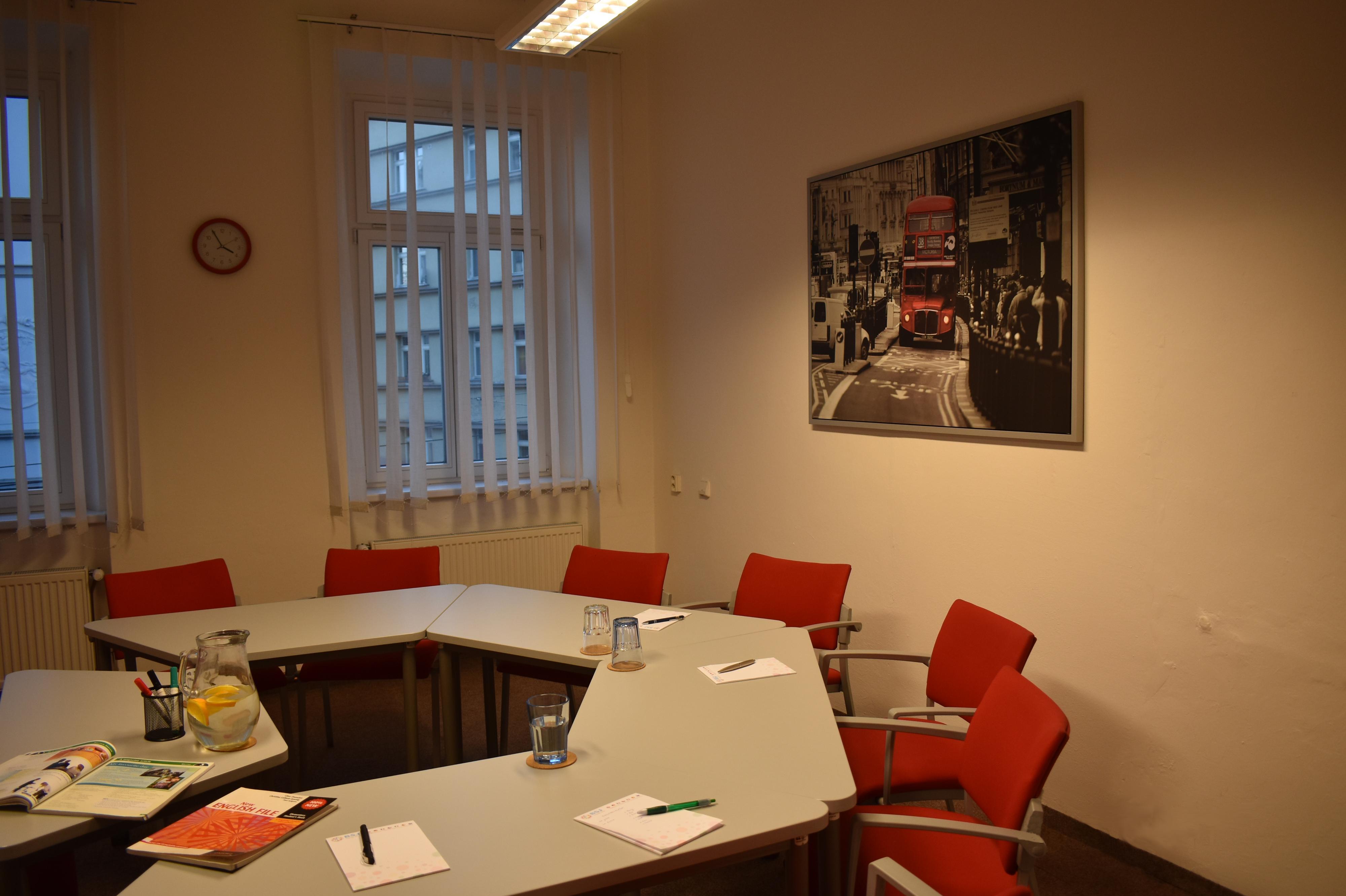 Barevná škola jazyků