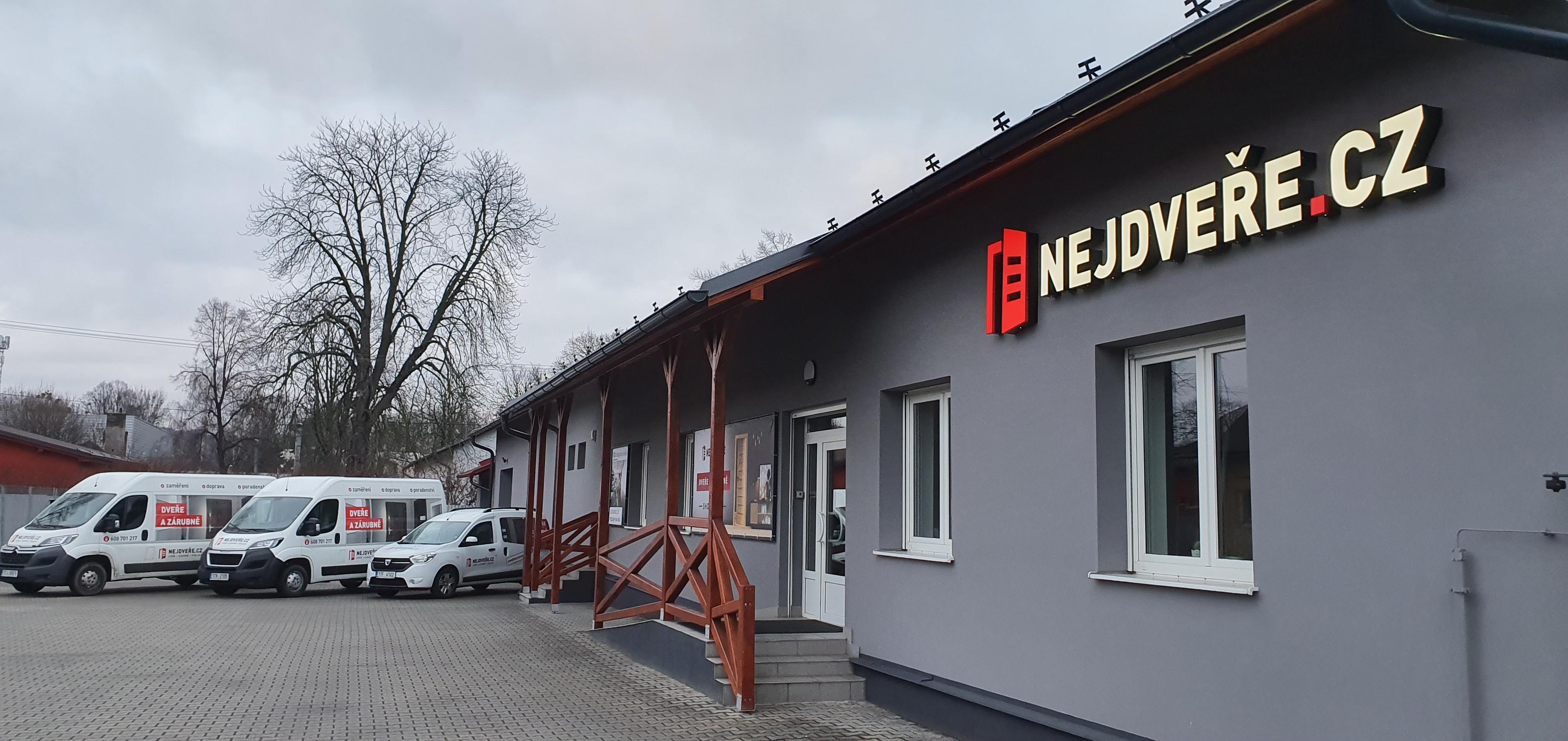 NEJDVEŘE.CZ foto 2