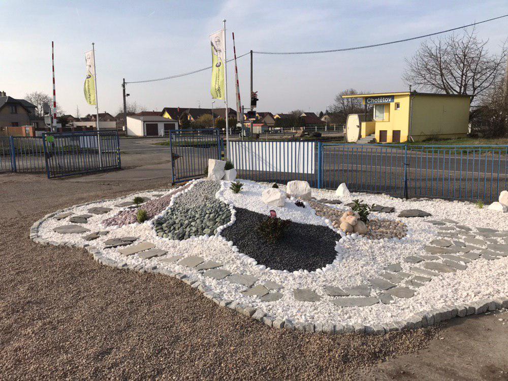 KOMINÍK Chotětov foto 3