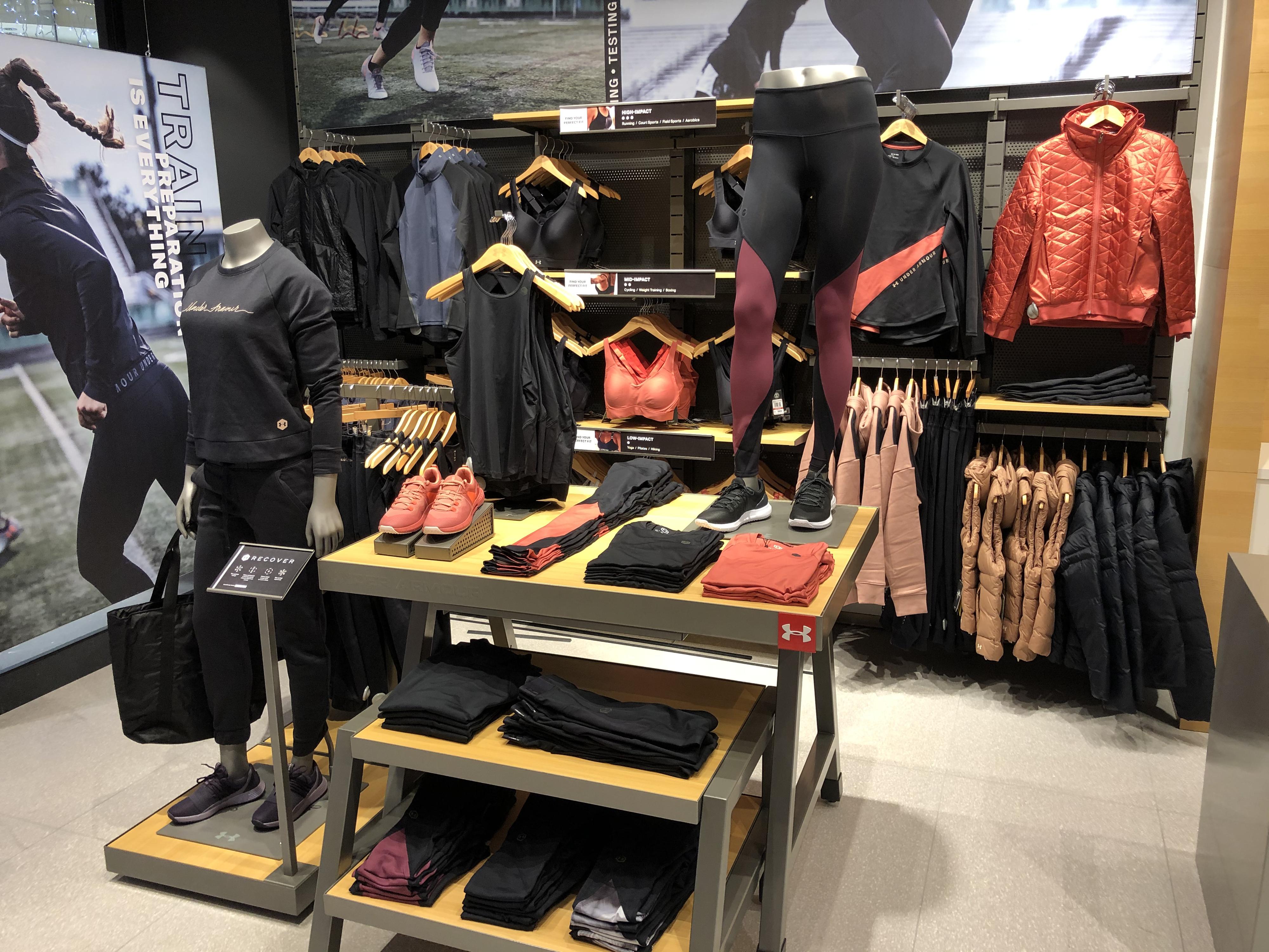 Under Armour Brand House foto 4