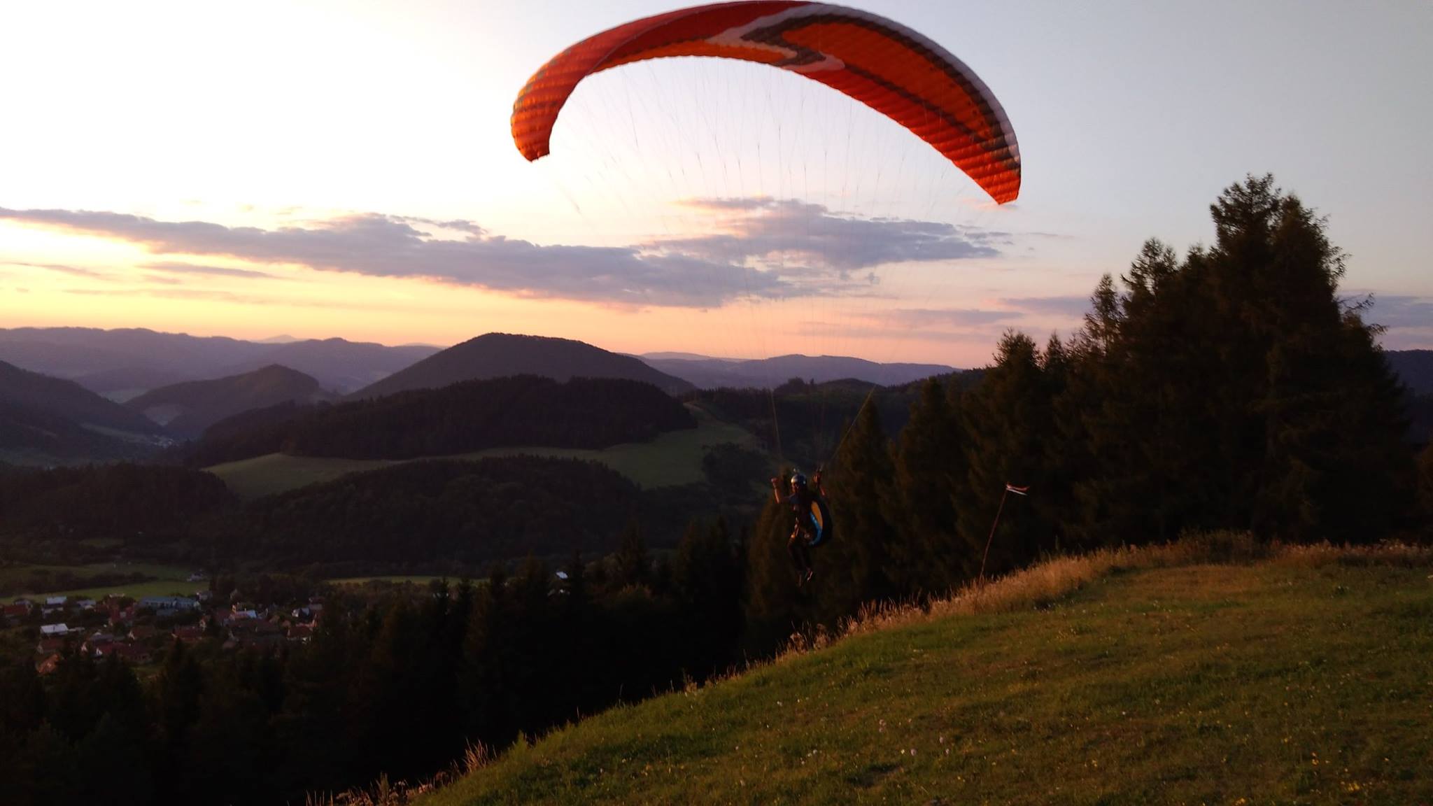 PG HNÍZDO - Kurzy paraglidingu foto 5