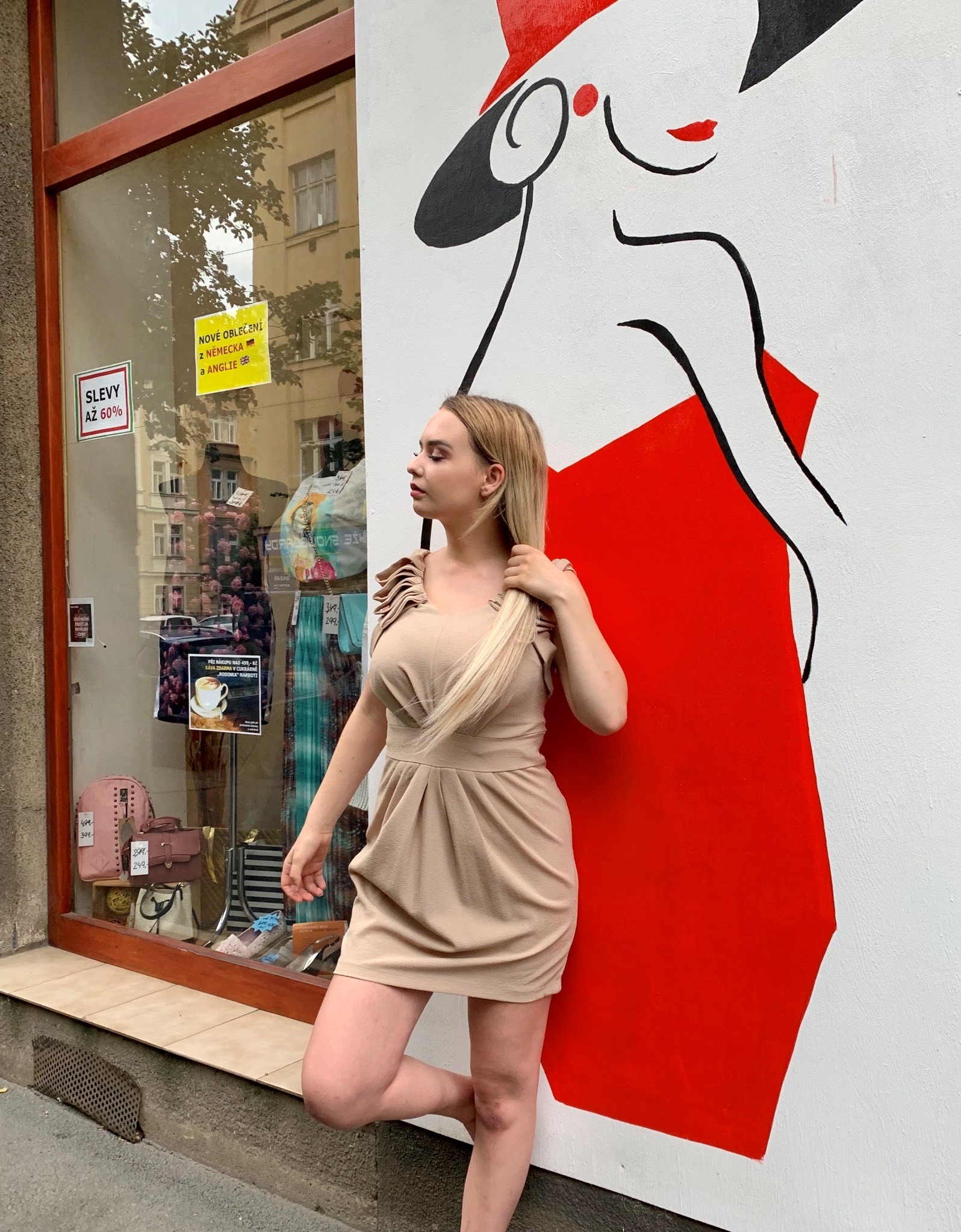 Bella Fashion Store foto 2