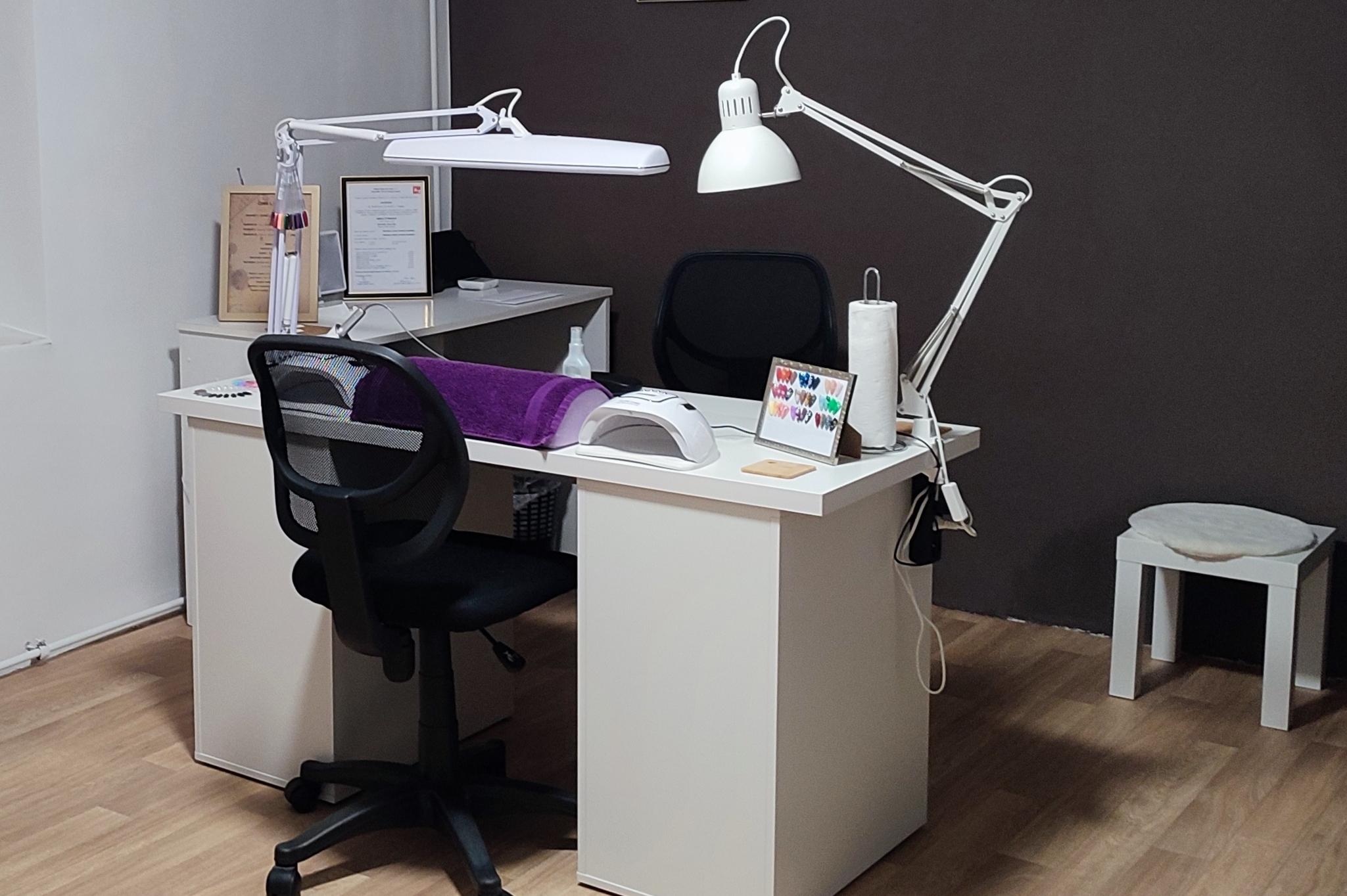 Adéla Busková - Nehtové studio