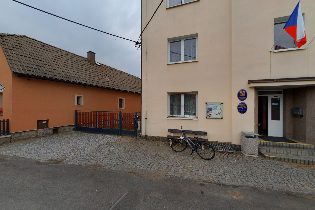 Knihovna obce Neurazy