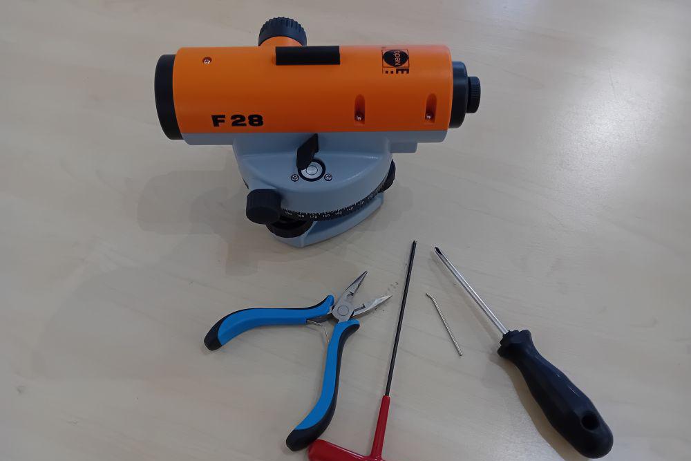 Kalibrace, servis a prodej nivelačních přístrojů