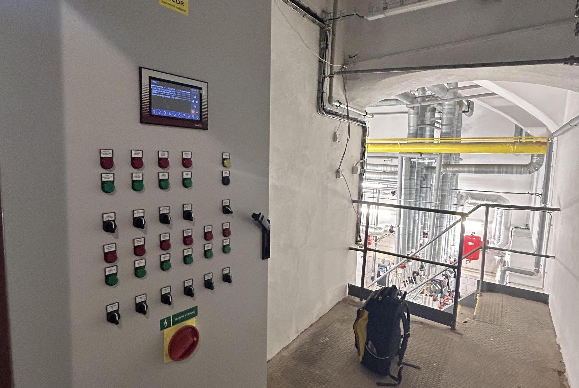 AR Praha plus s.r.o.