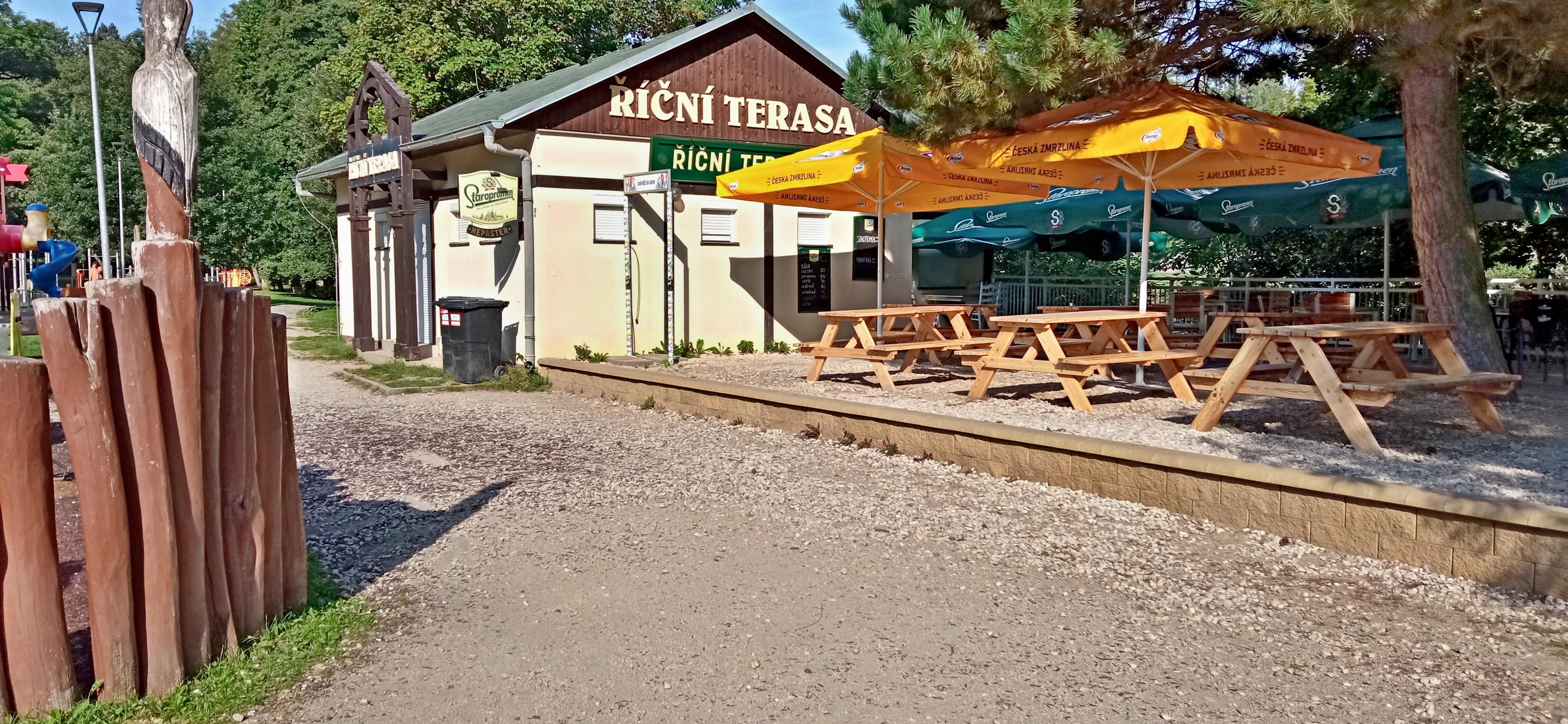 Říční terasa Cheb foto 5