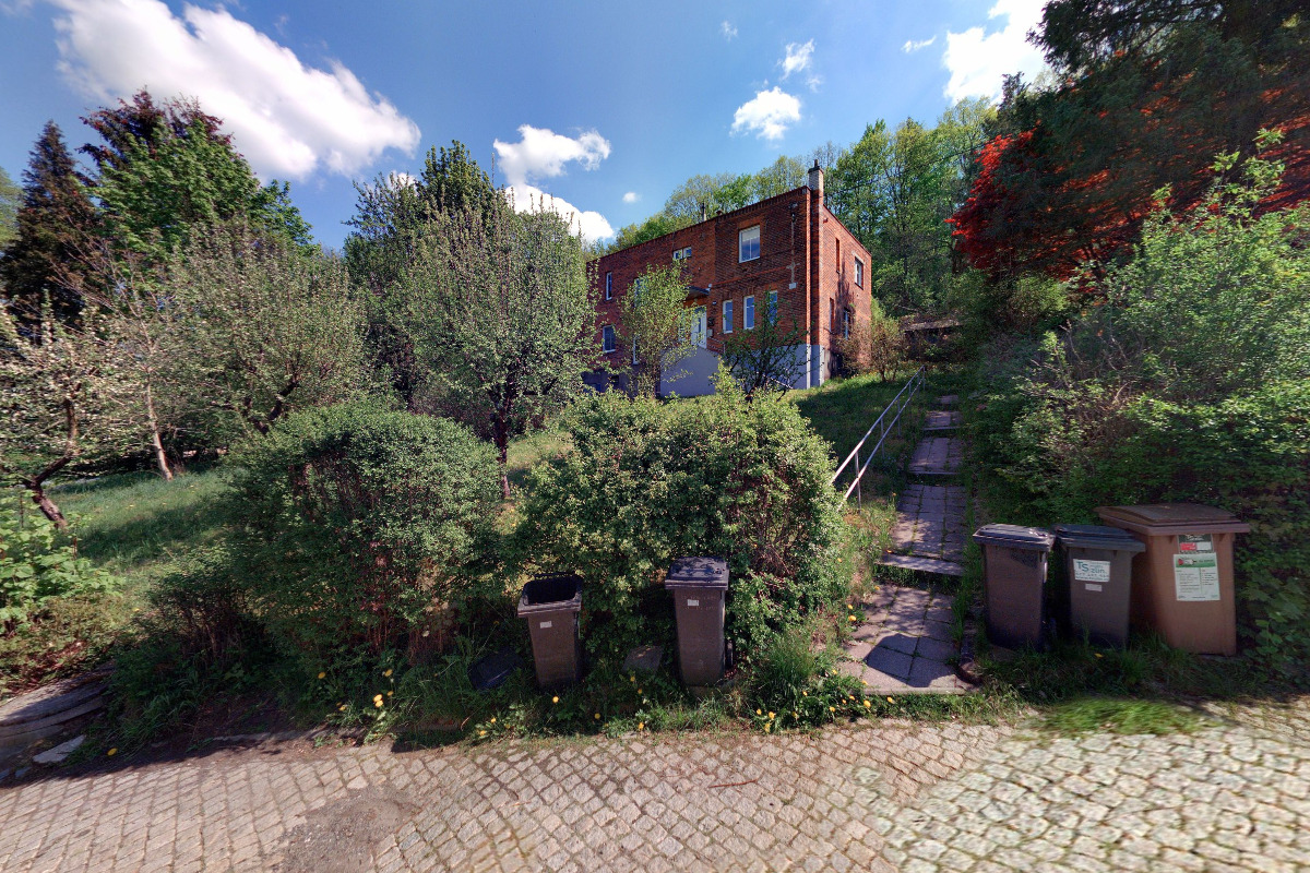 Mirek stěhuje foto 2