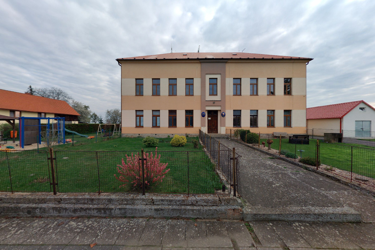 Kováň - obecní úřad foto 2