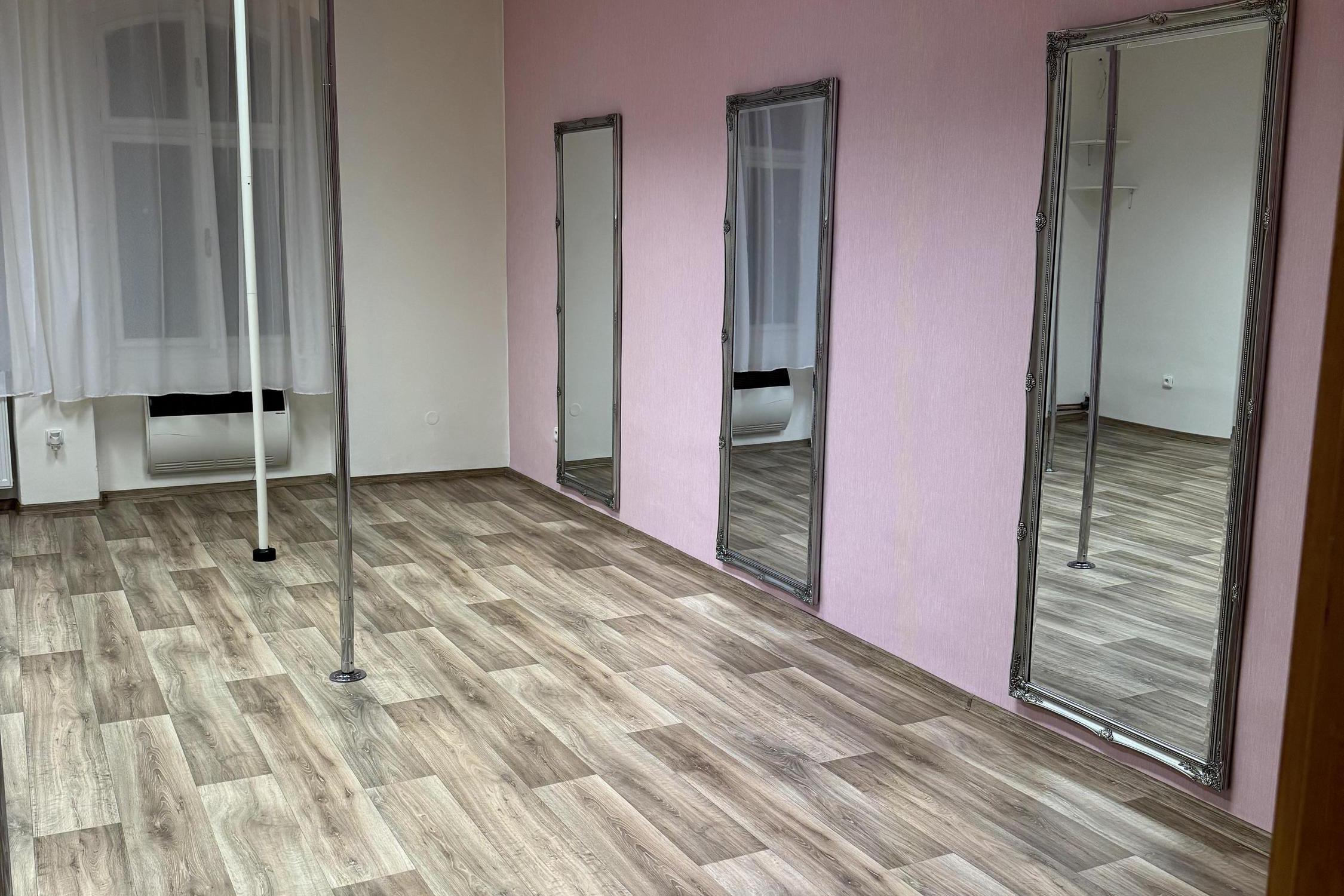 Pole dance studio Destiny