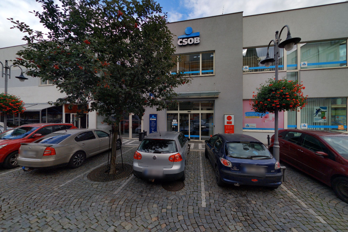 Raiffeisenbank - bankomat