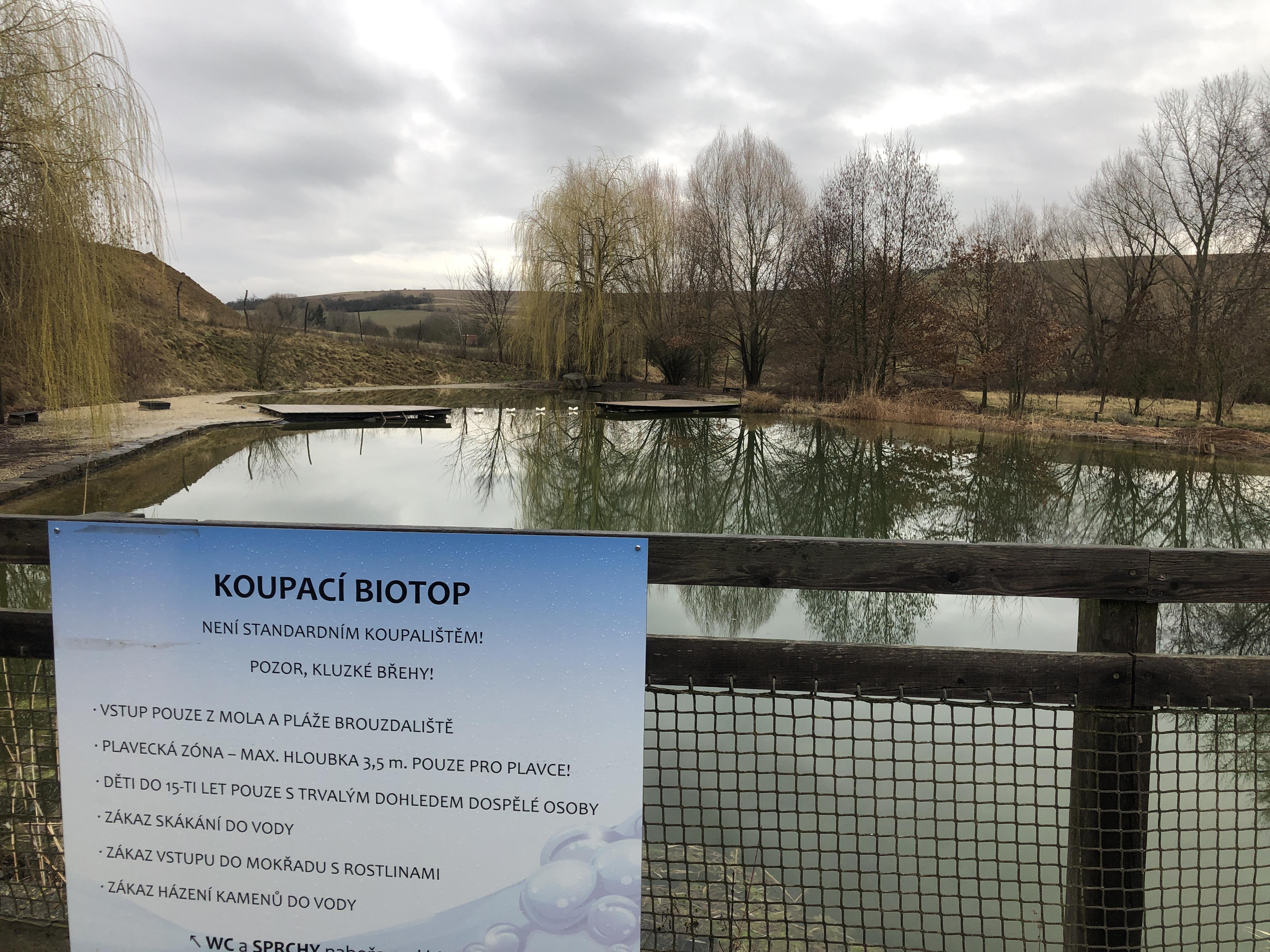 Přírodní koupací biotop Modrá foto 2
