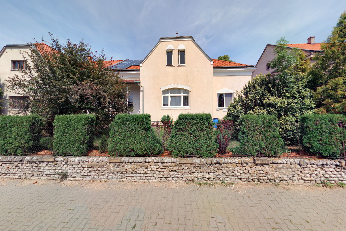 Zuzana Ledvinová - kurzy zpívání a hry na kytaru