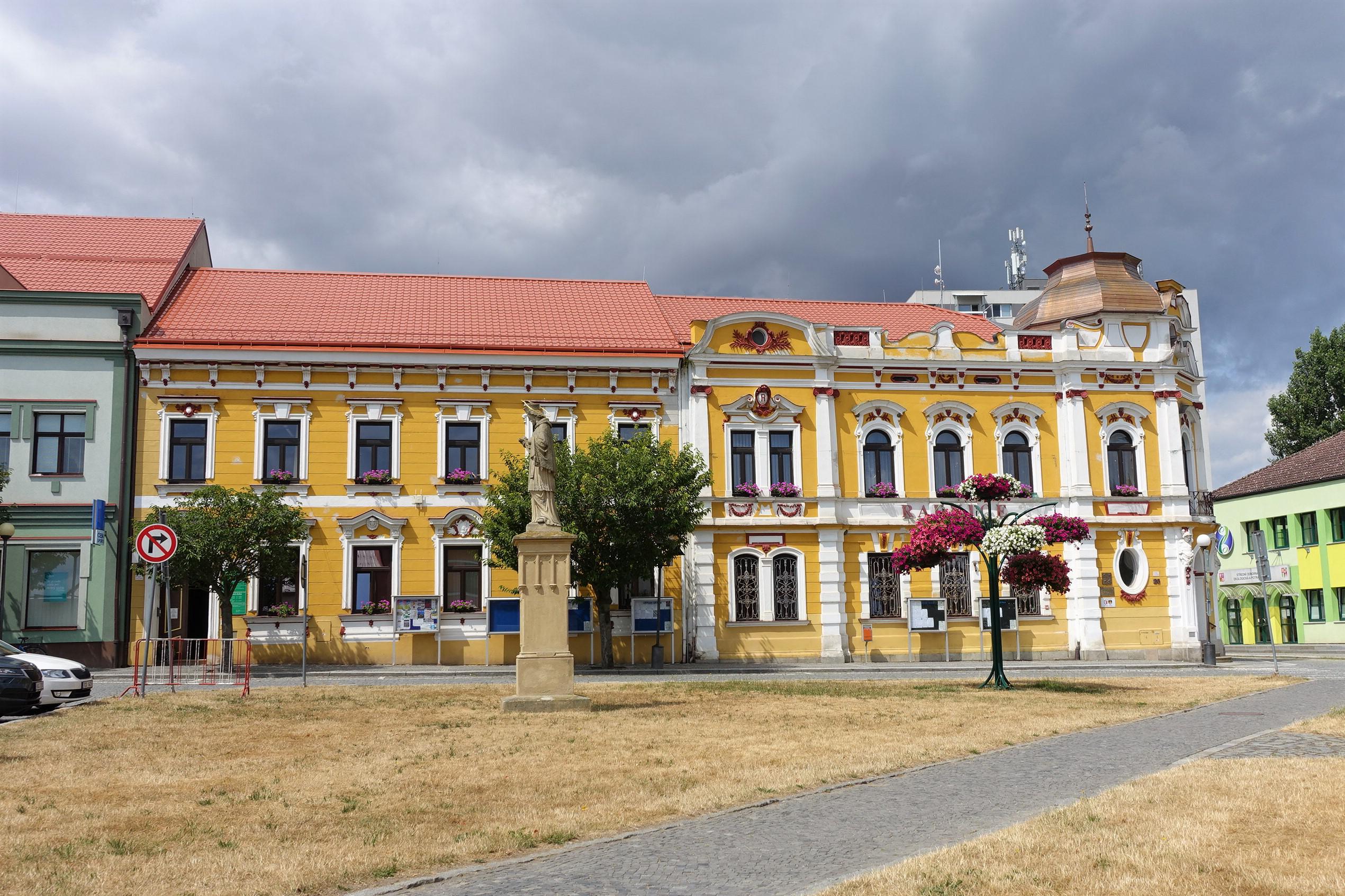 Veselí nad Lužnicí - městský úřad foto 5