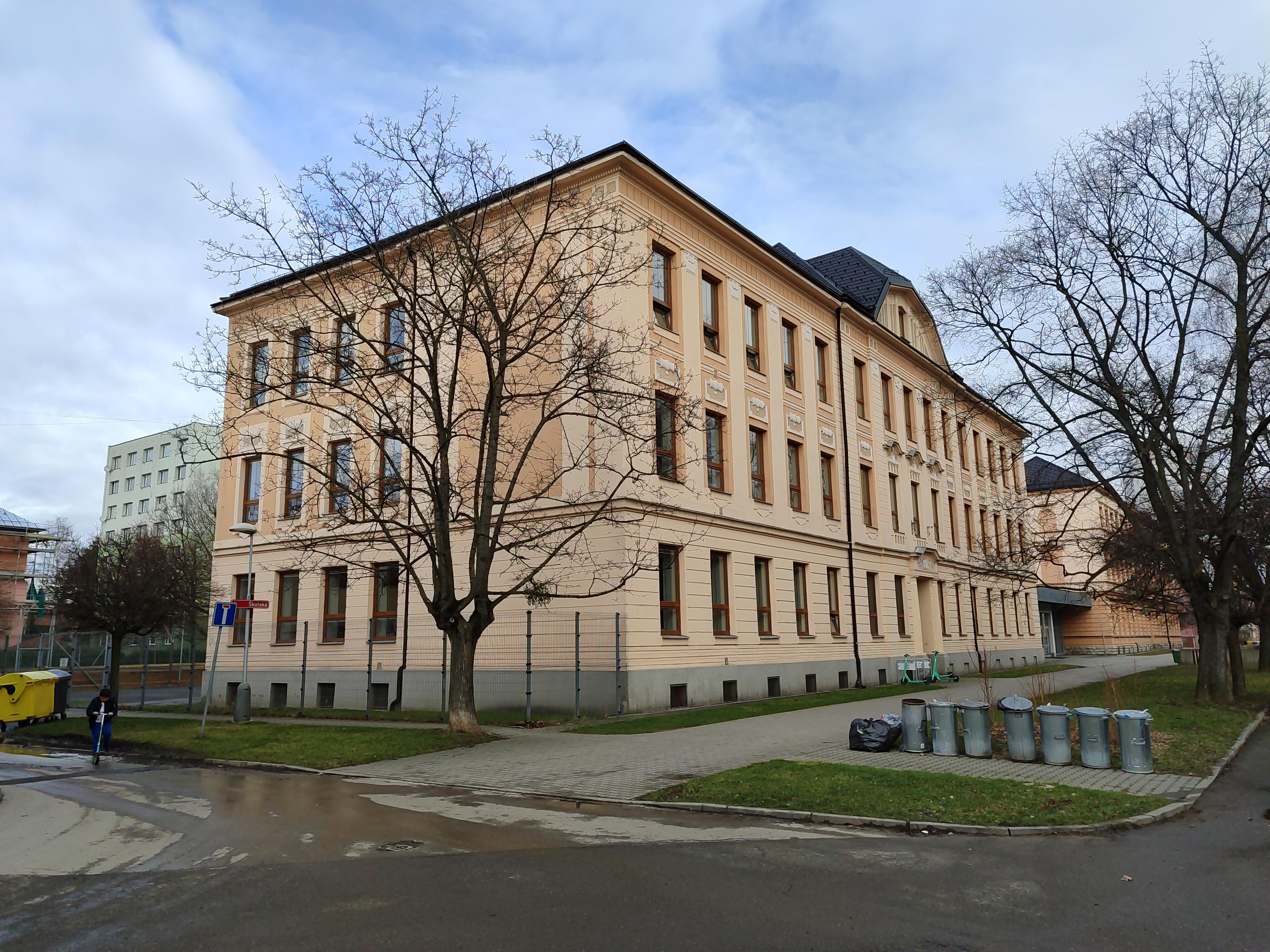ZŠ Frýdek-Místek, Komenského foto 2