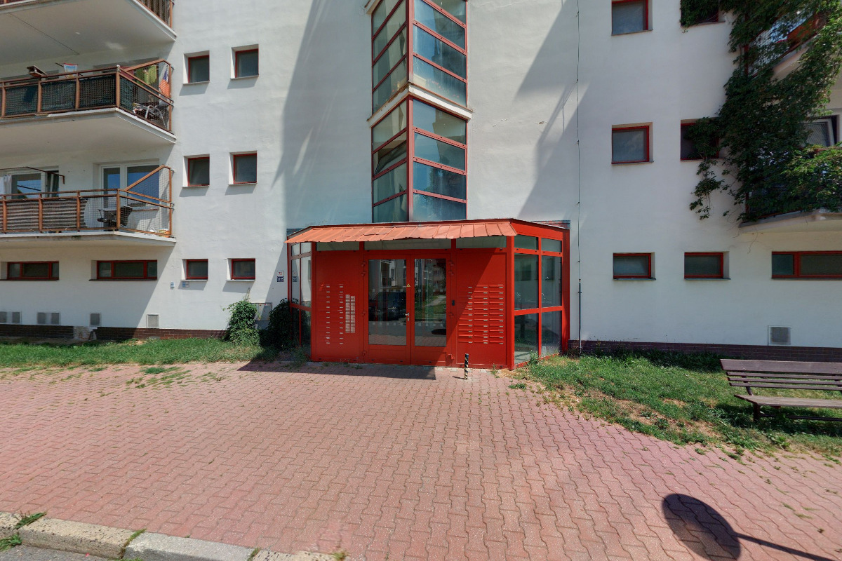 Roman Zelenka - Výhradní zastoupení kryogenních zařízení firmy JUKA