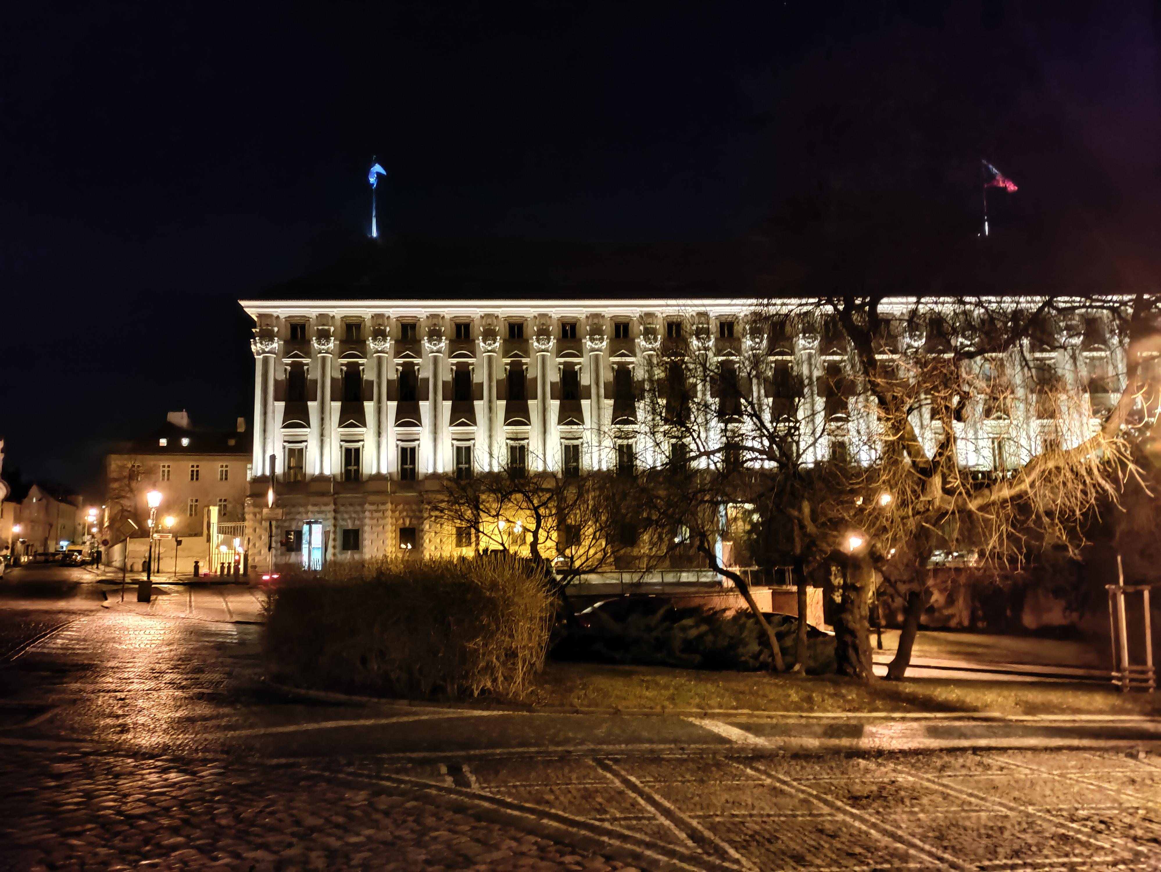 Ministerstvo zahraničních věcí ČR - ověřování listin foto 3