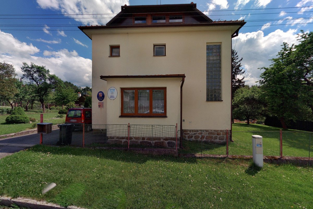 Zvole - obecní úřad foto 2