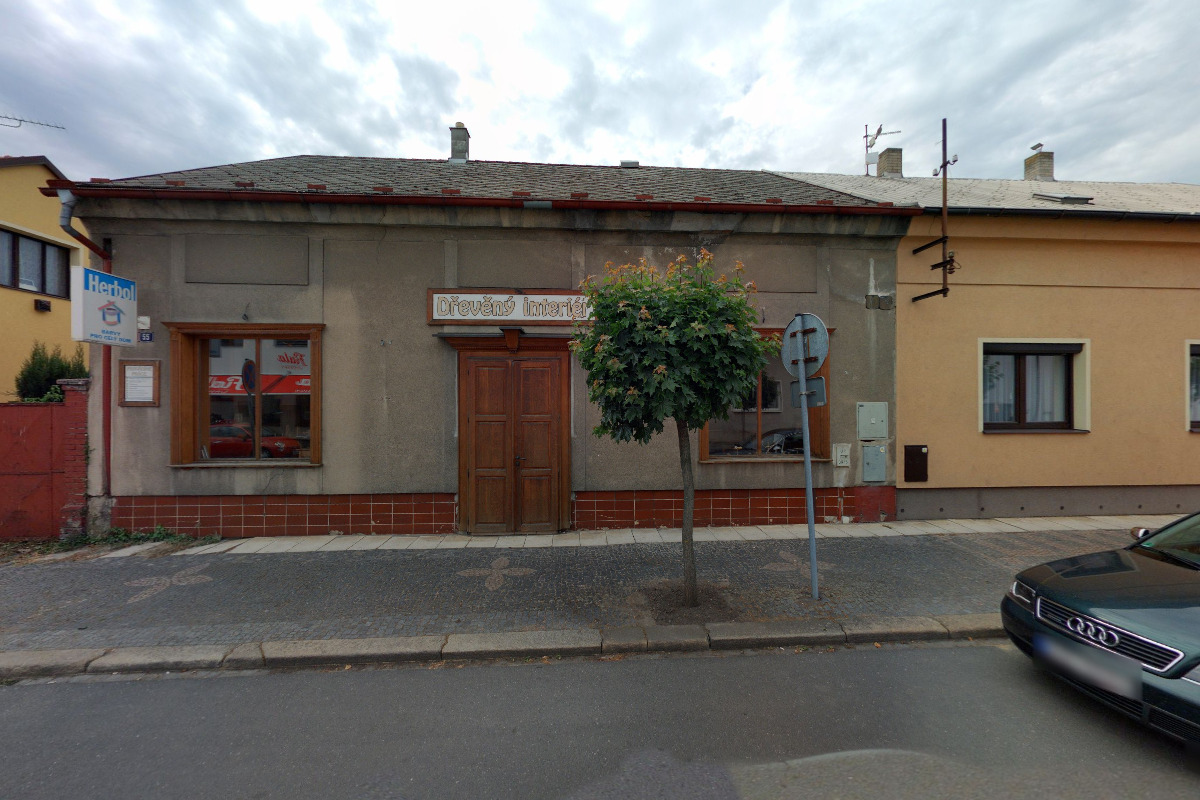 Král Pavel - Starožitný nábytek