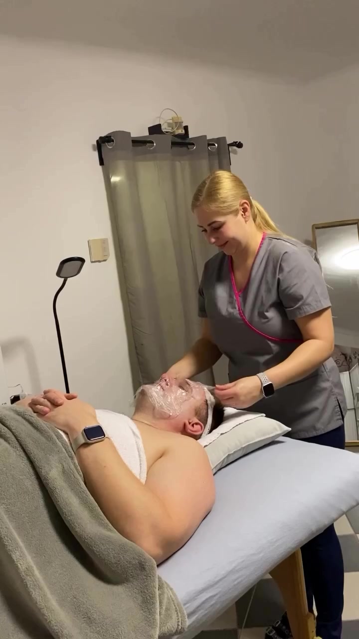 Kosmetiq foto 2 (náhled videa)