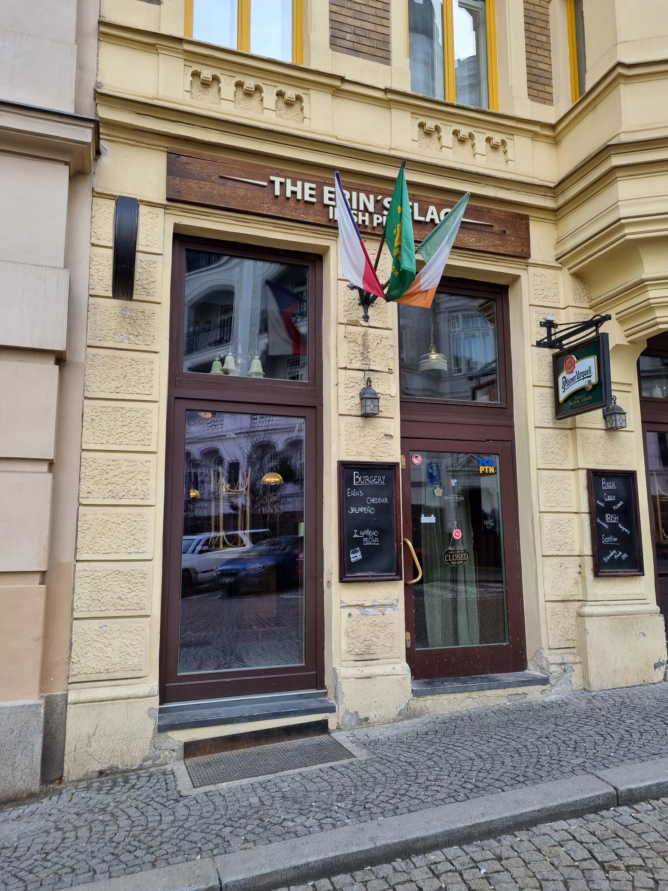 The ERIN`S FLAG Irish Pub foto 5