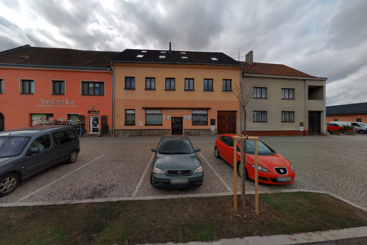 Konzum U Hradeckých foto 2