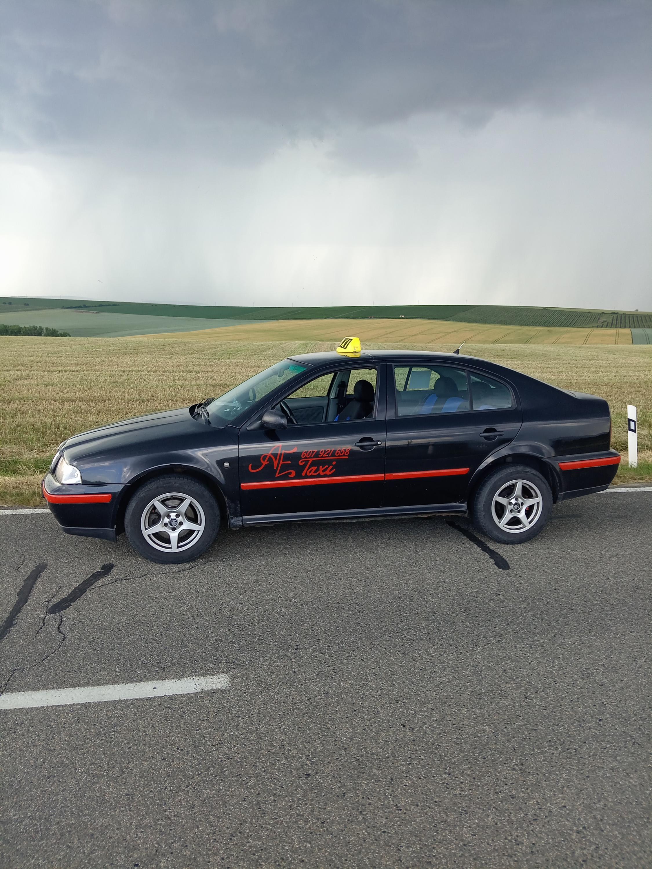 AE taxi foto 5