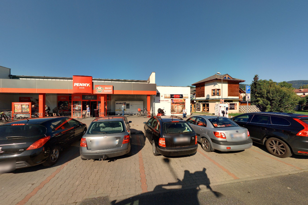 Naše Vinotéka - víno se zárukou foto 2