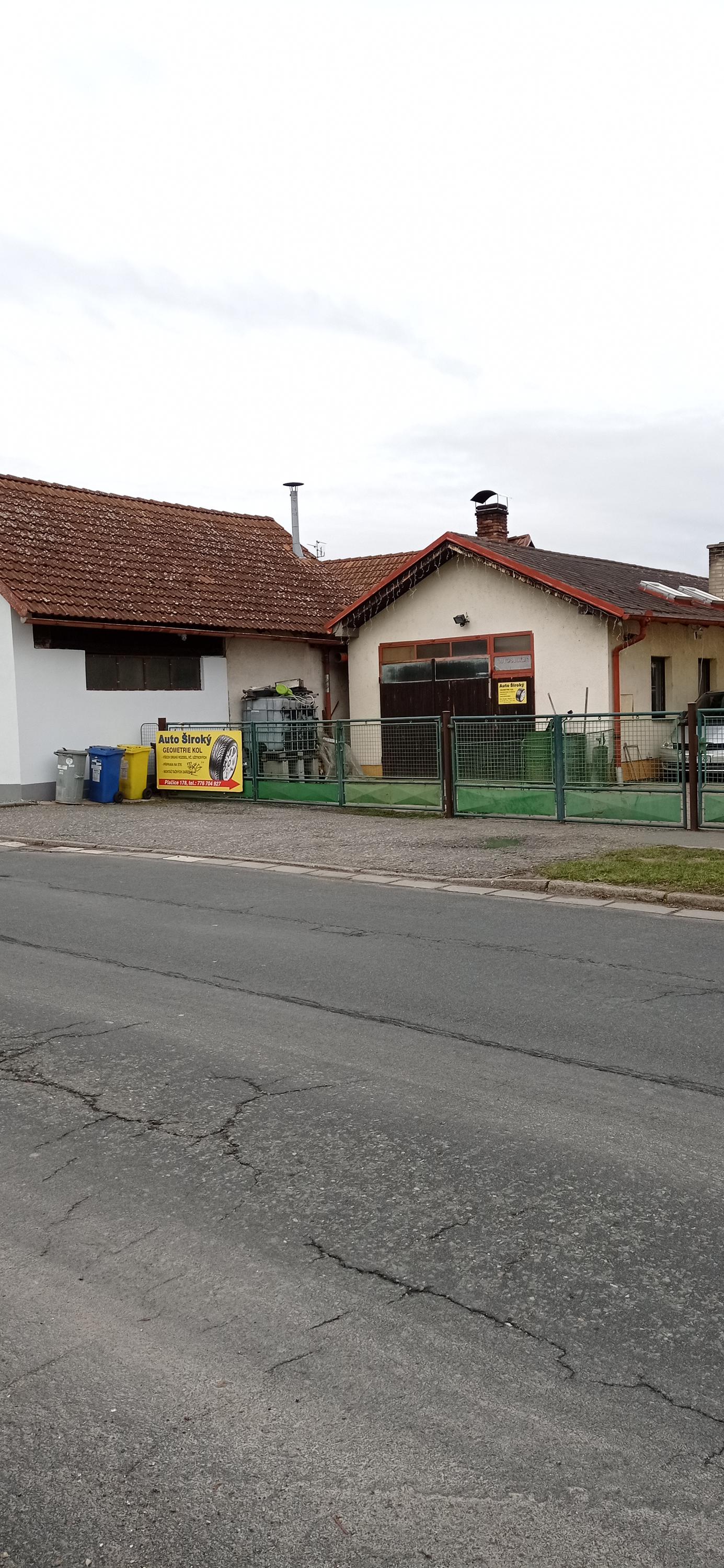 Auto Široký foto 3