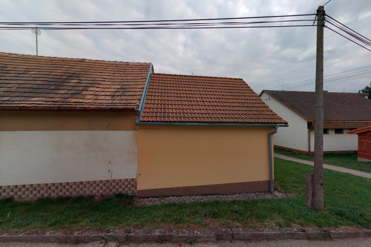Nevcehle - obecní úřad foto 2