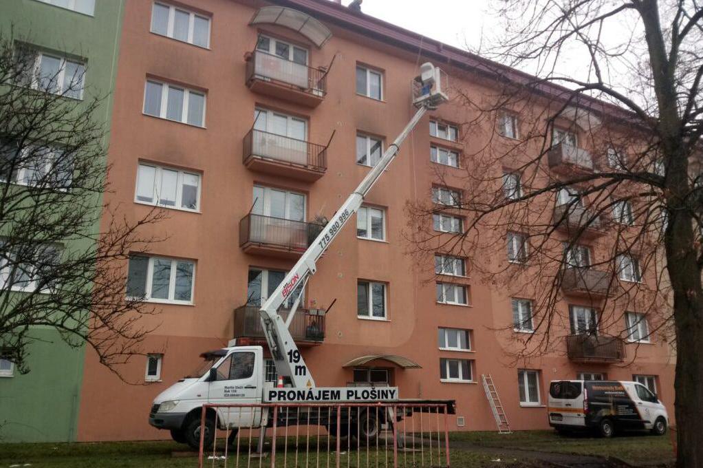Čištění, opravy střech a fasád, nátěry fasád