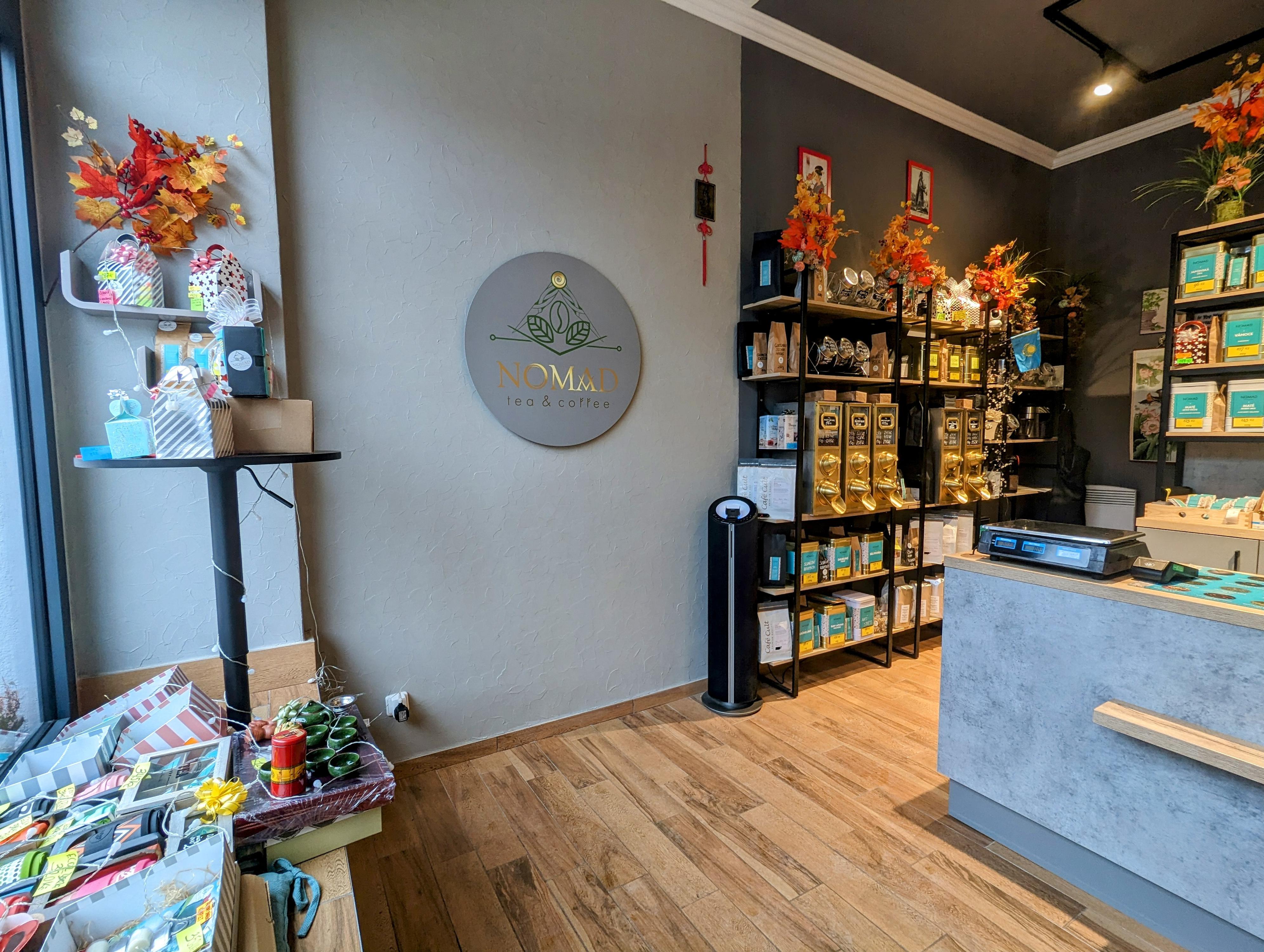 Nomad tea and coffee shop foto 2