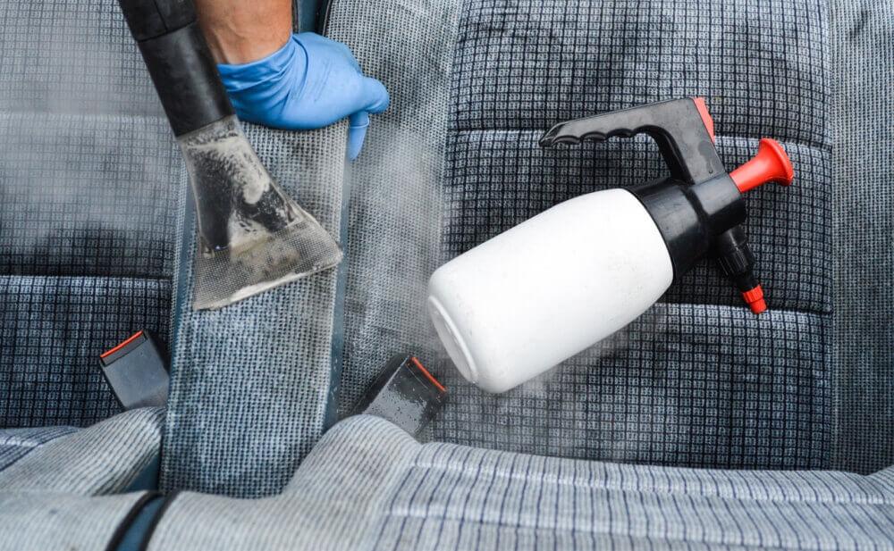 Čištění interiéru aut Brno foto 3