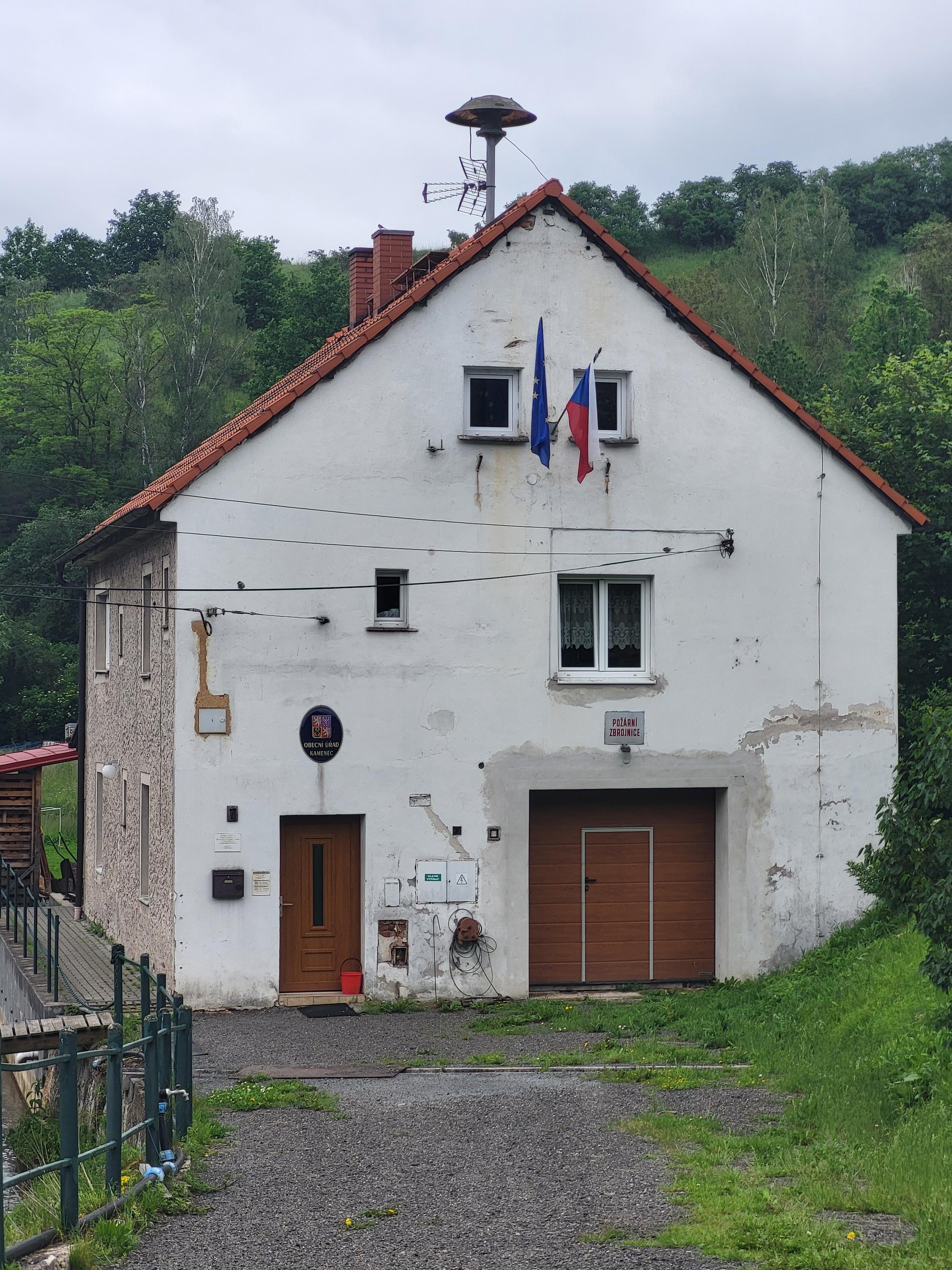 Kamenec - obecní úřad foto 5