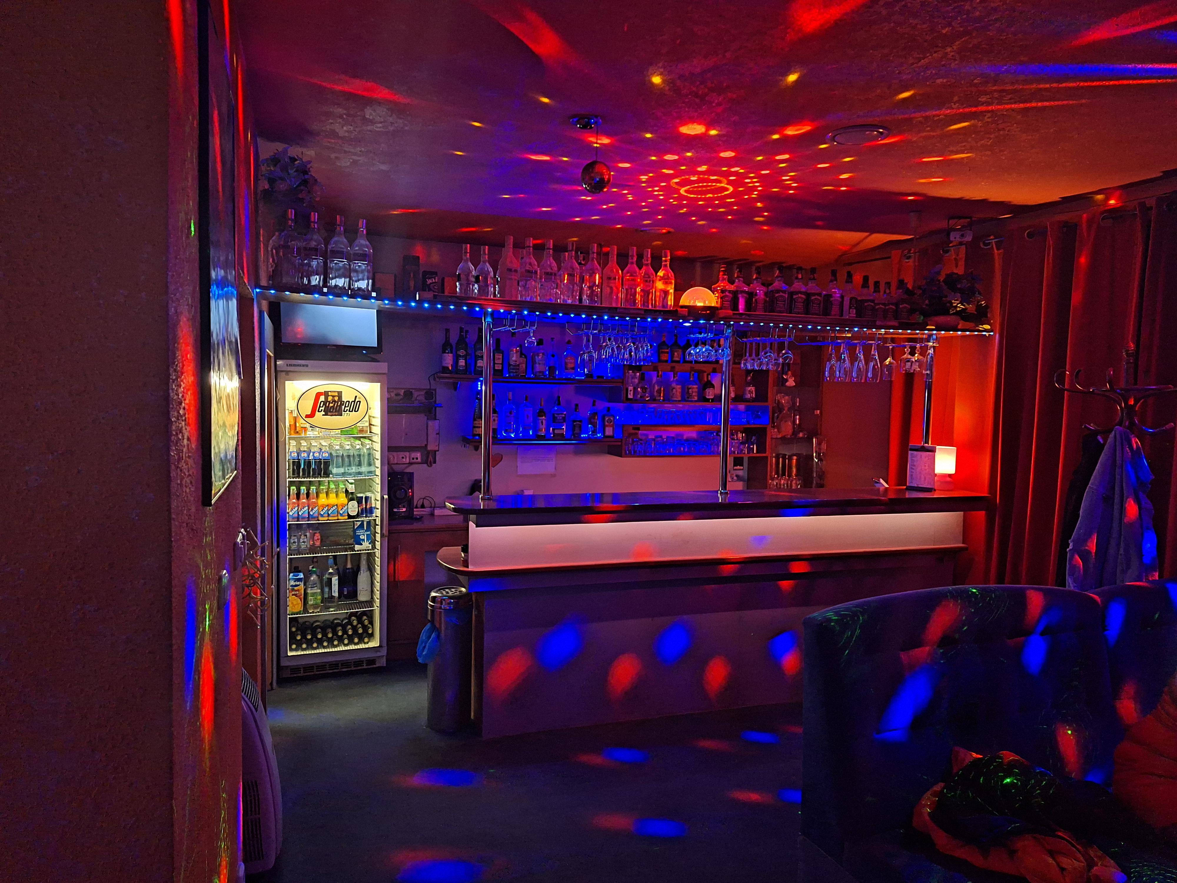 Crown club foto 4