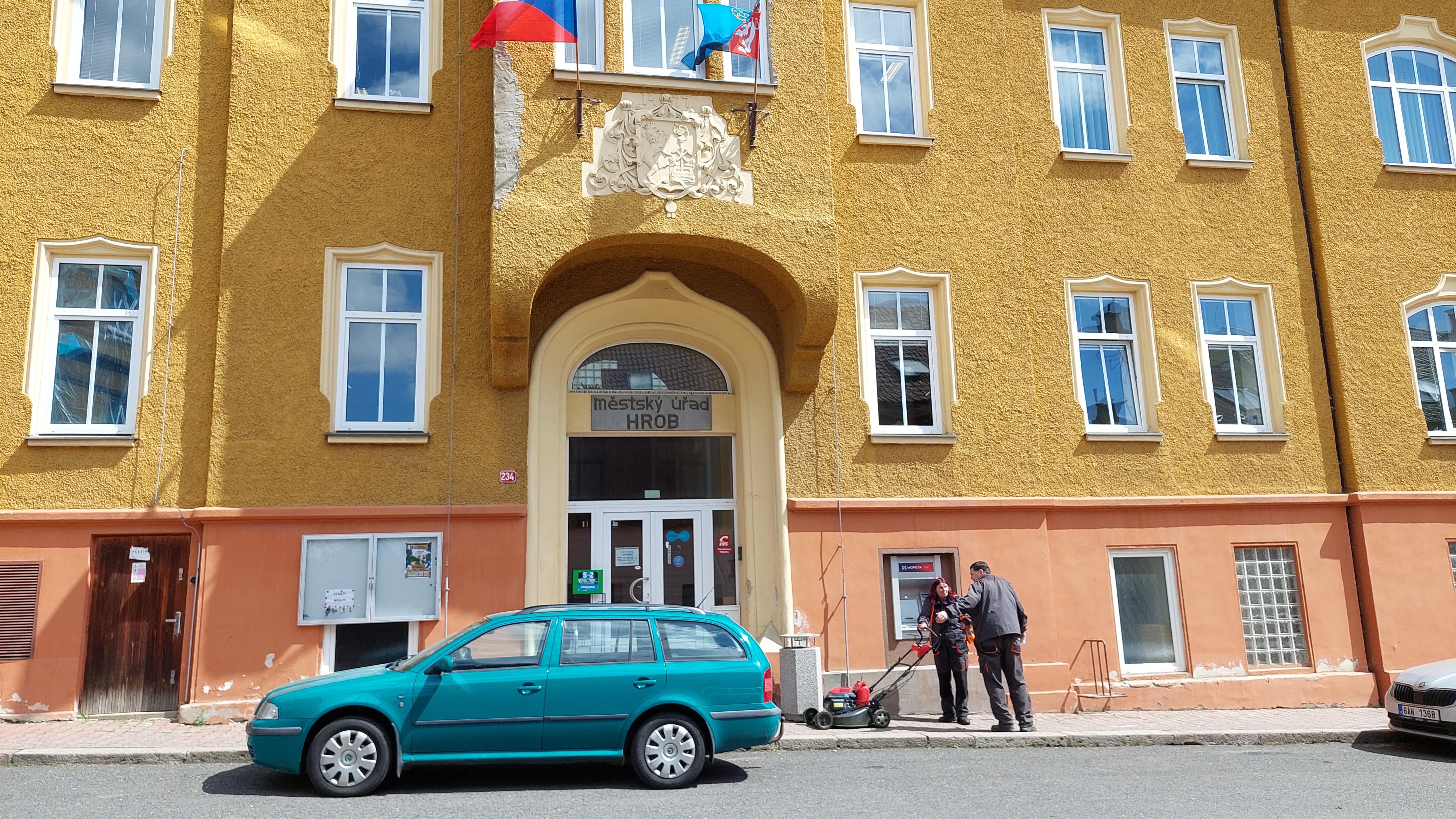 Hrob - městský úřad foto 2