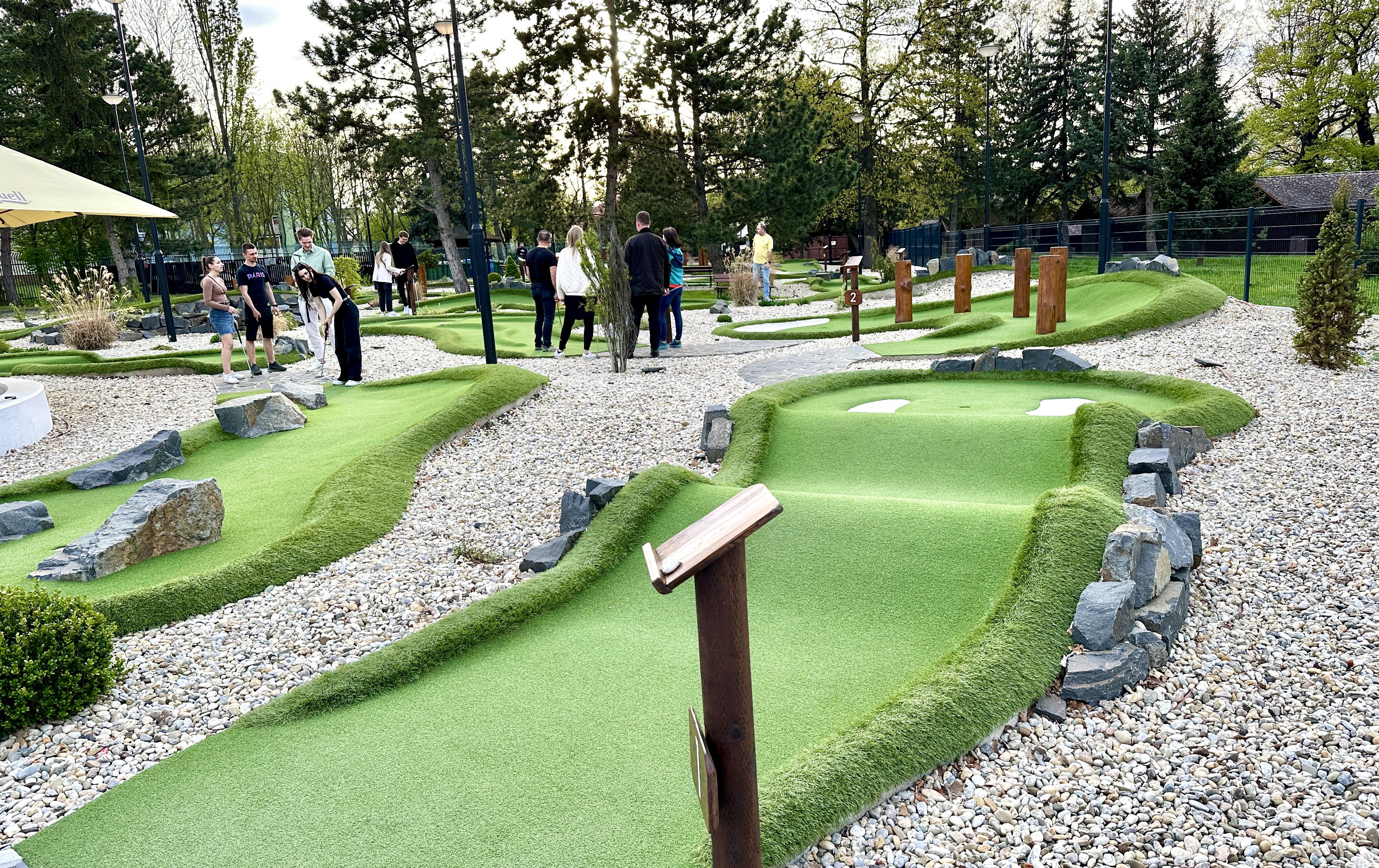 Minigolf - Kamencové jezero foto 4
